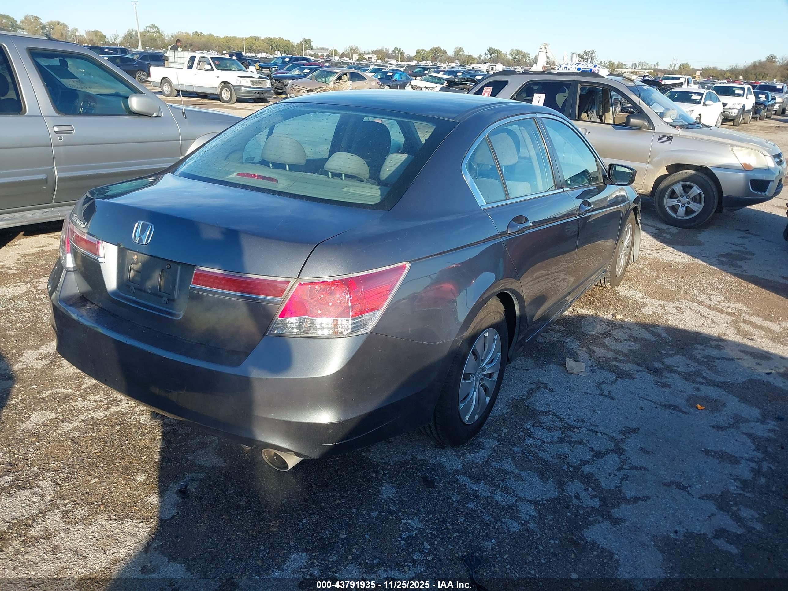 HONDA ACCORD image 4