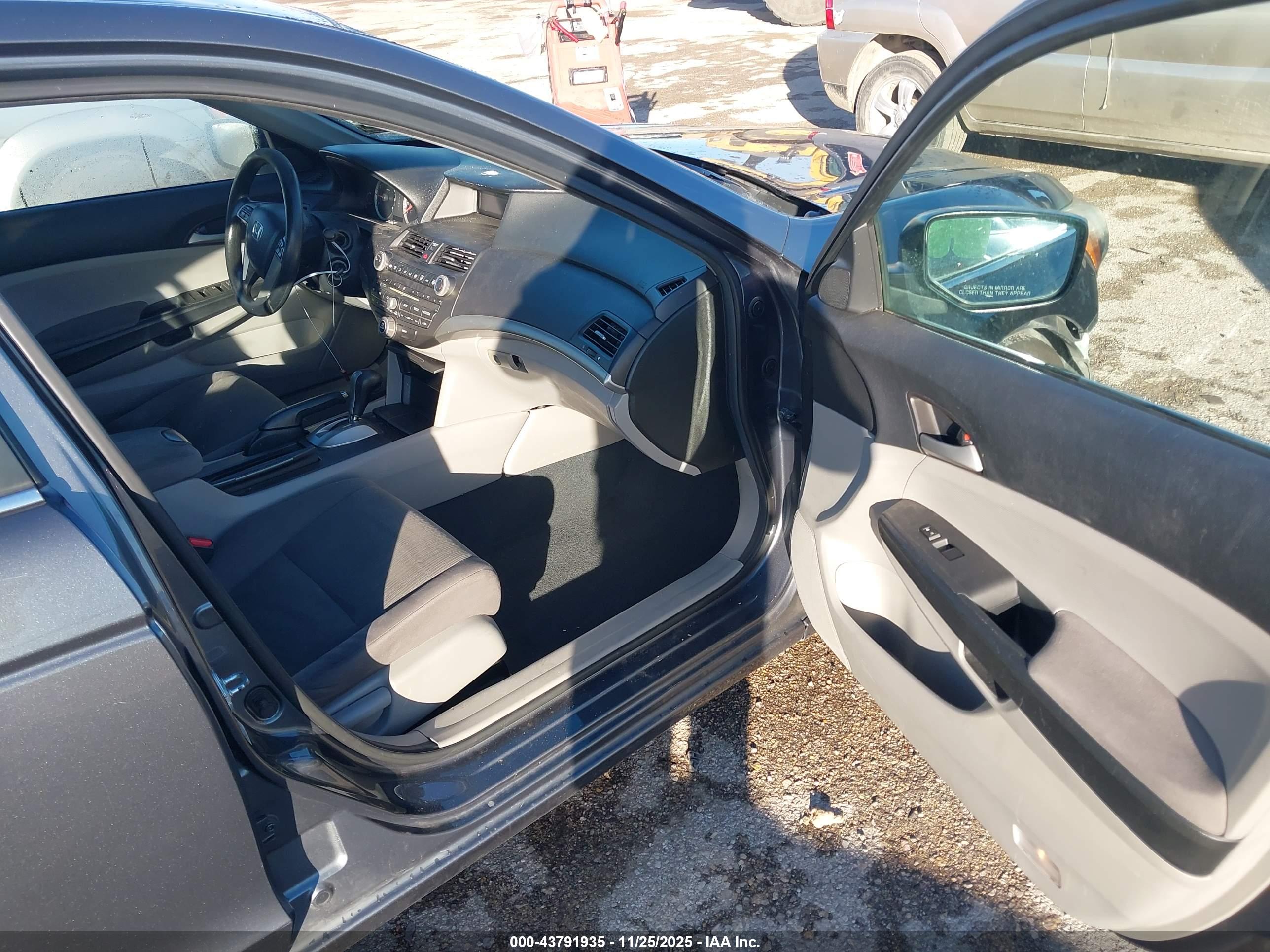 HONDA ACCORD image 5