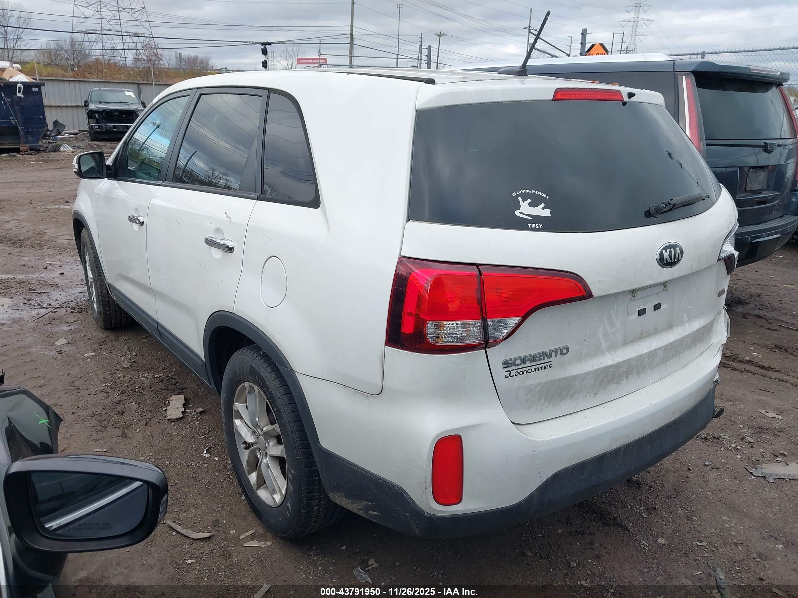 KIA SORENTO image 3