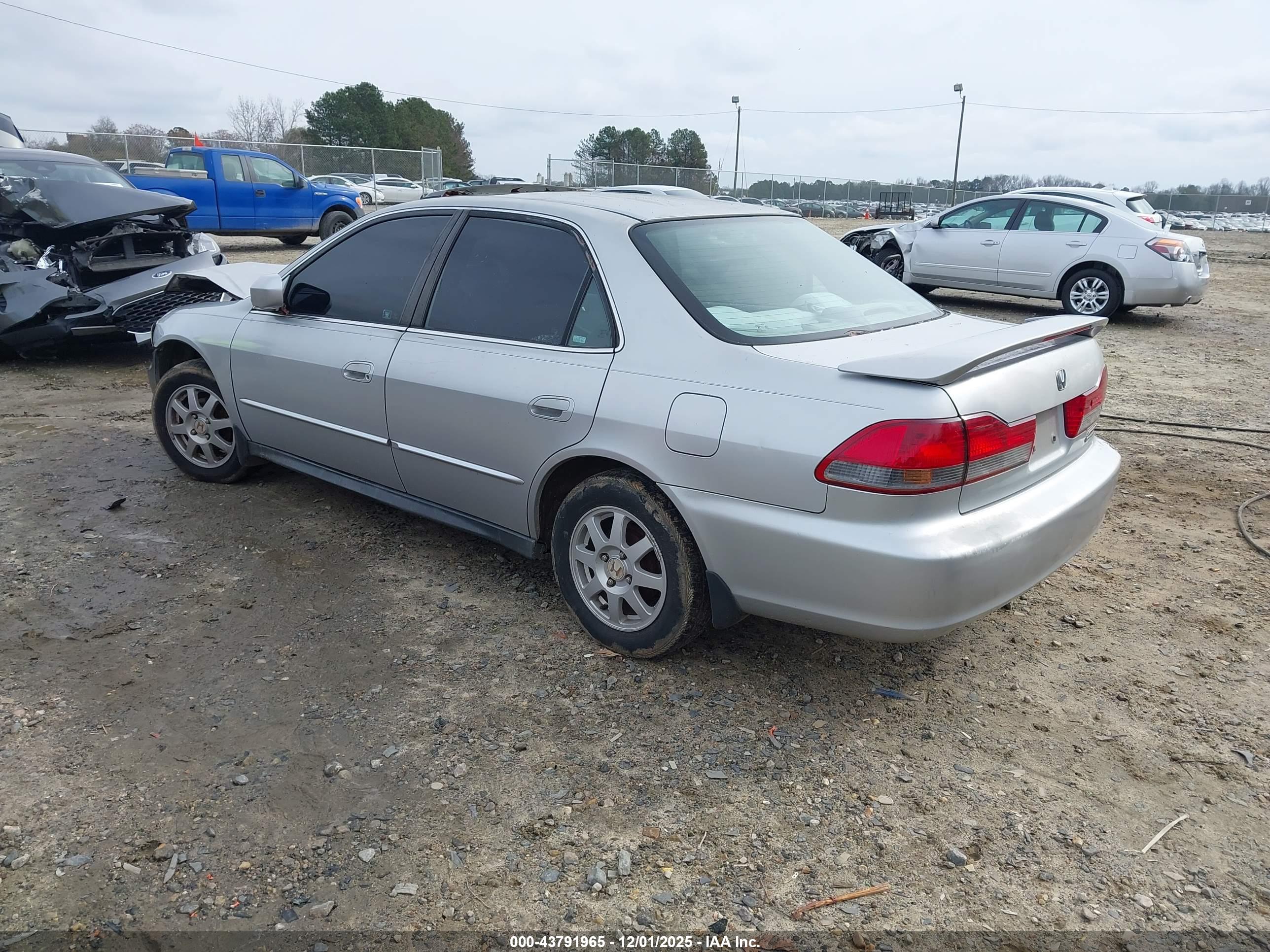 HONDA ACCORD image 3