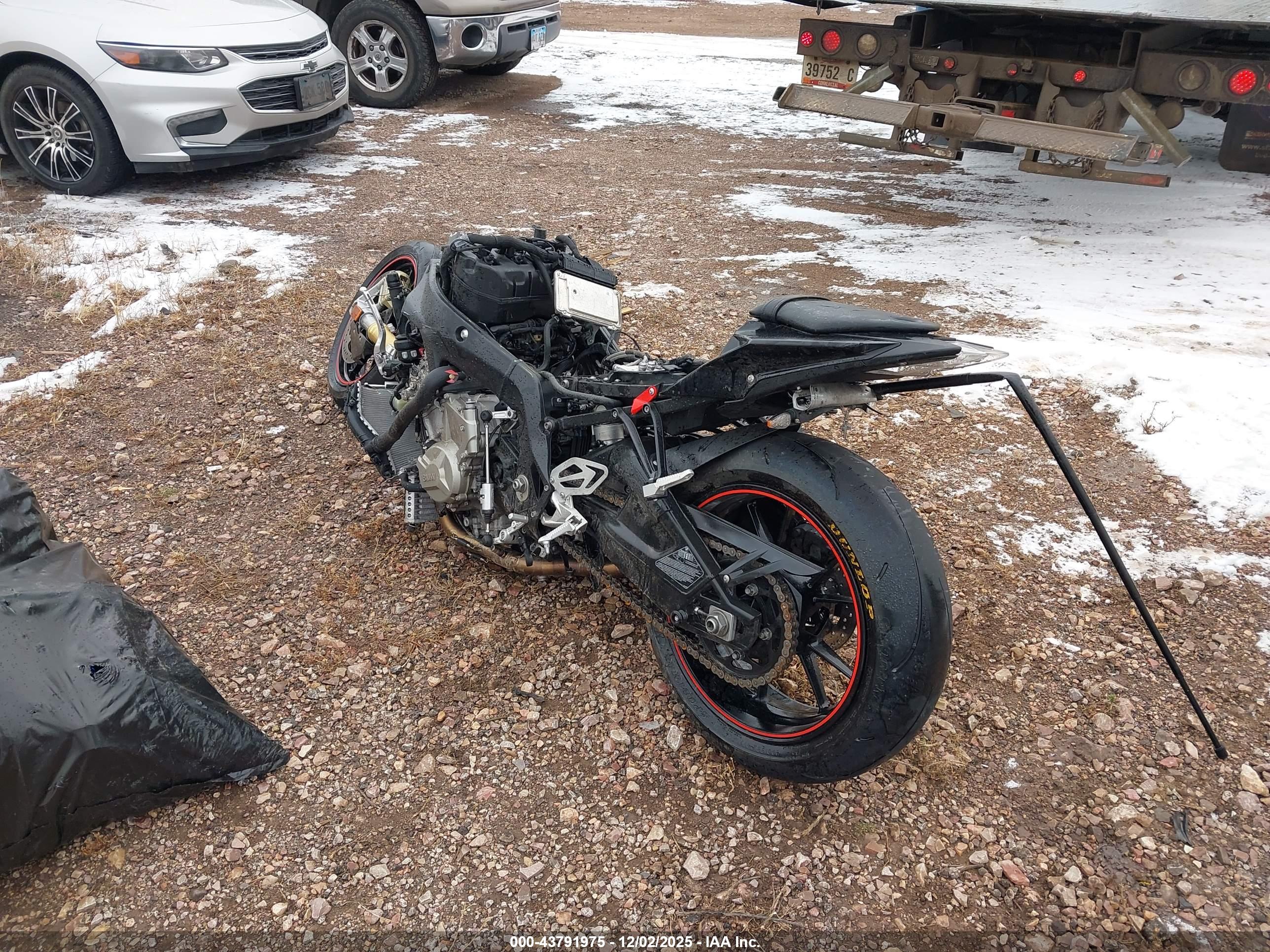 BMW S image 3