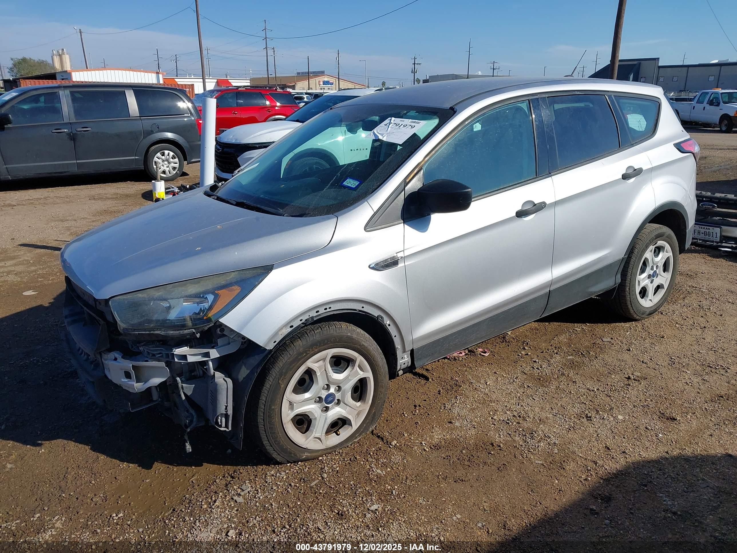 FORD ESCAPE image 2