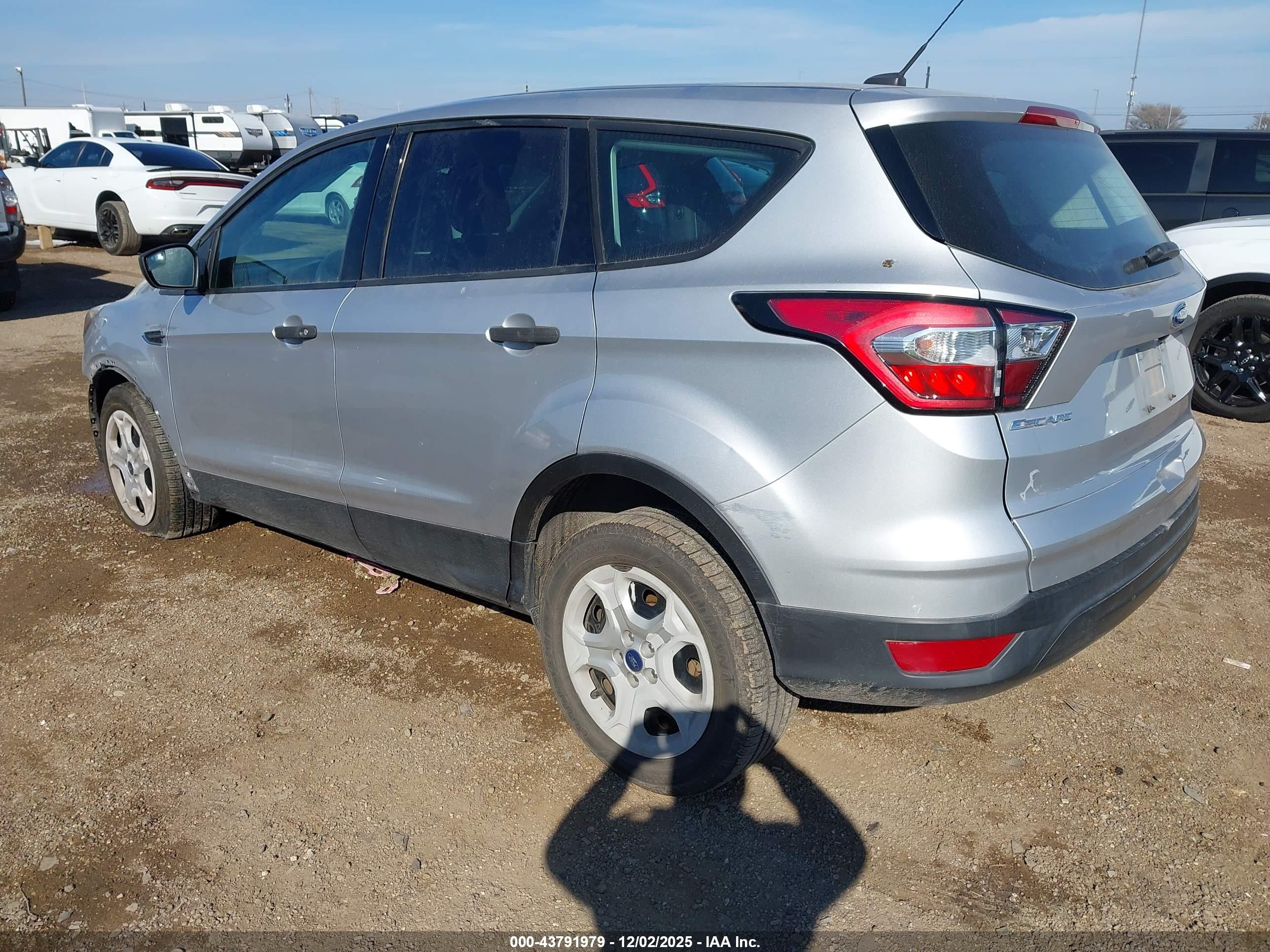 FORD ESCAPE image 3