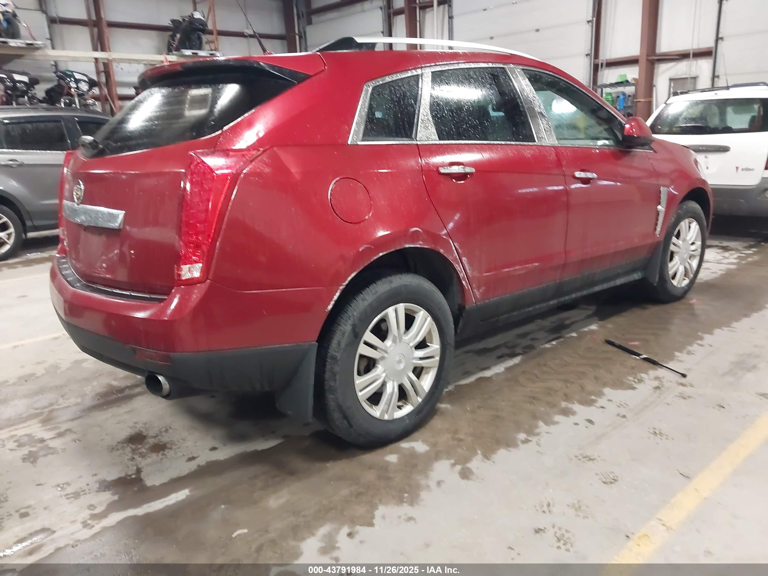 CADILLAC SRX image 4