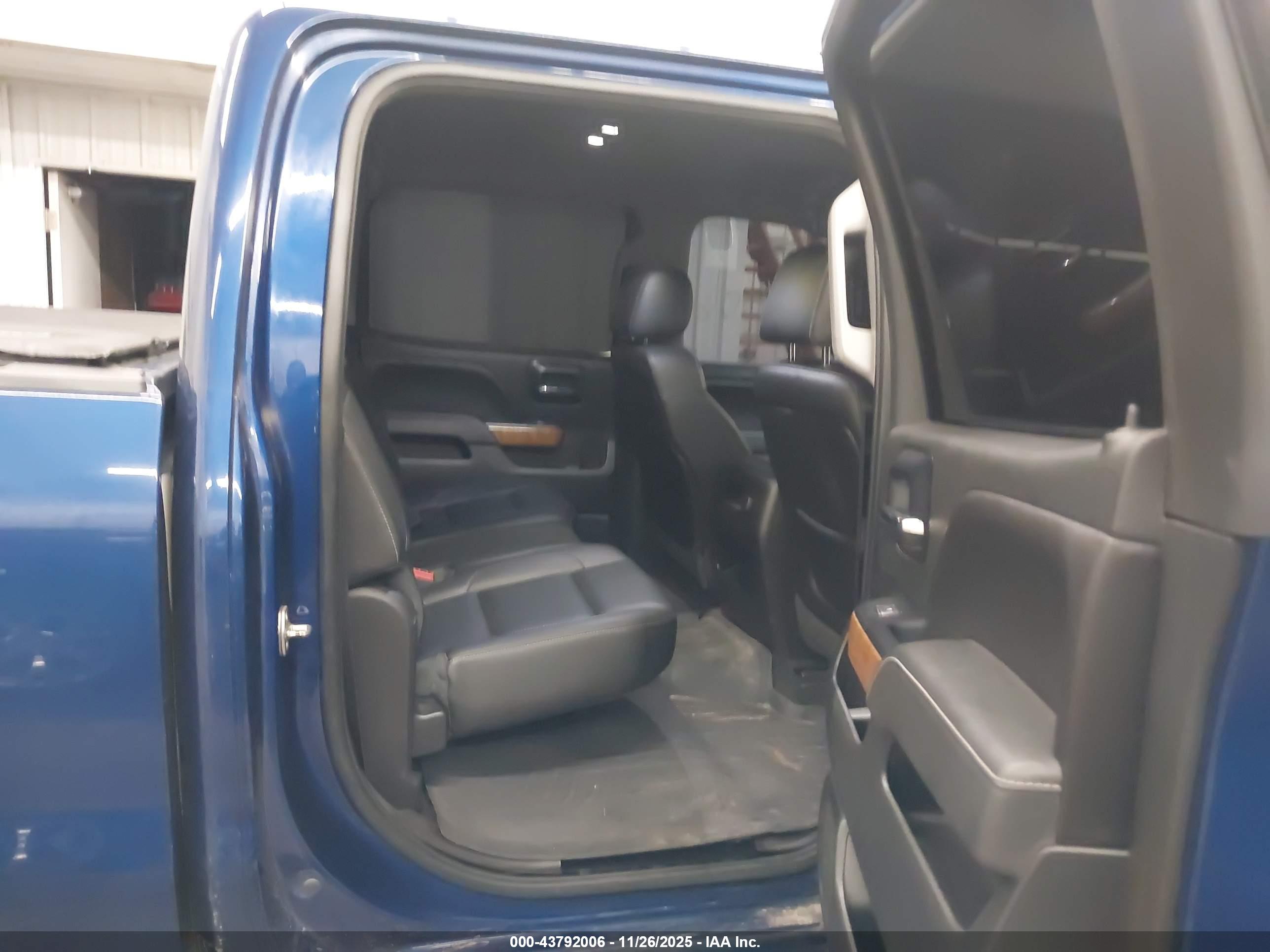 GMC SIERRA image 8