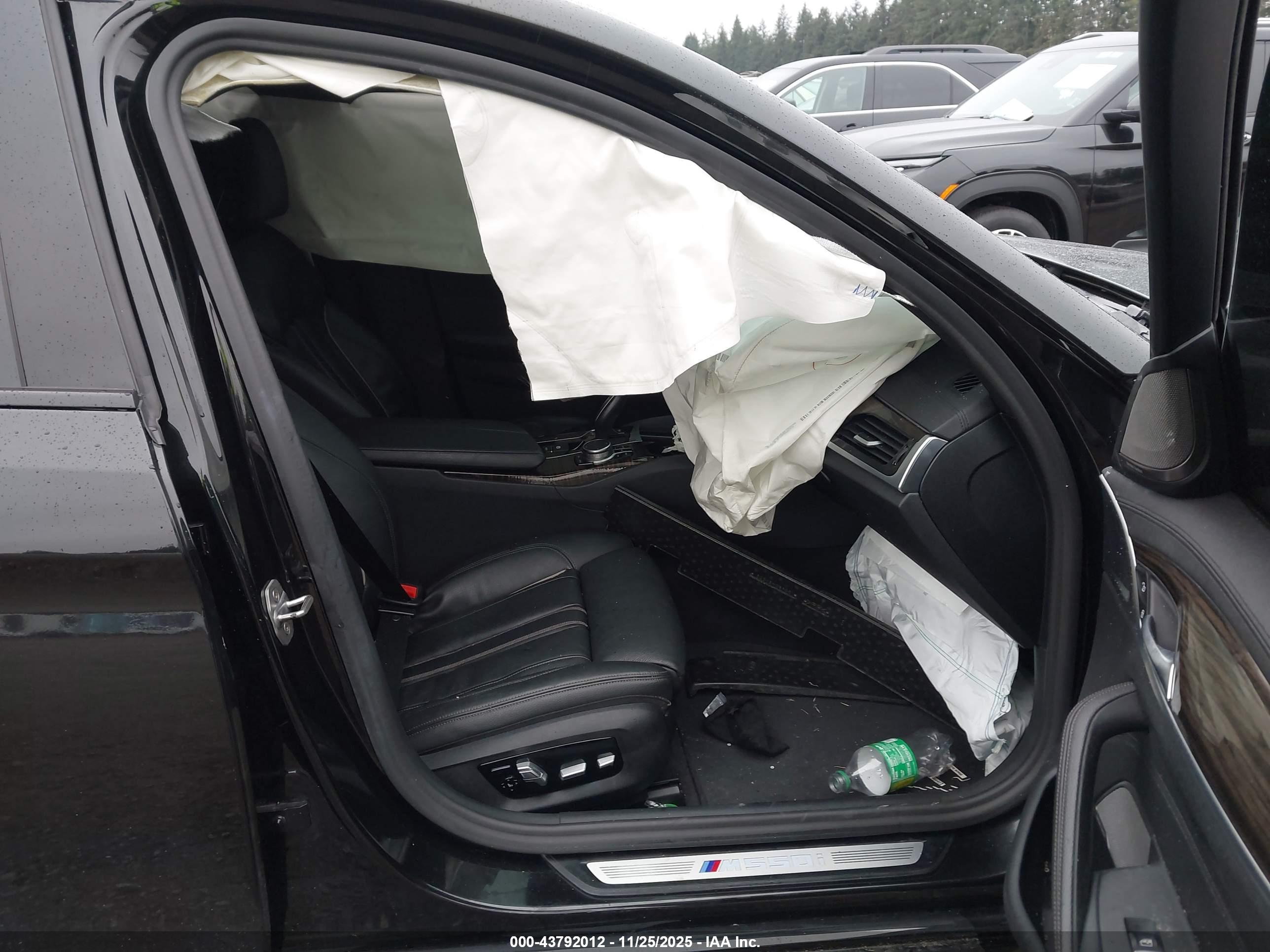 BMW M550I image 5