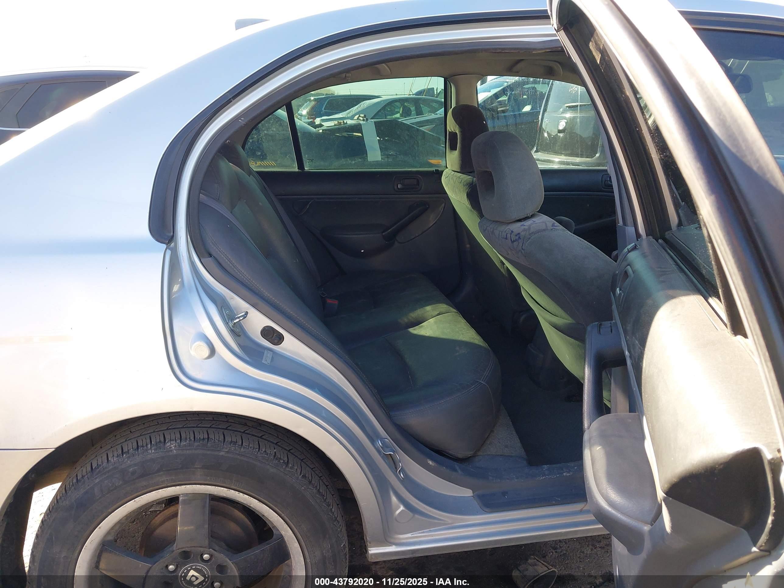 HONDA CIVIC image 8
