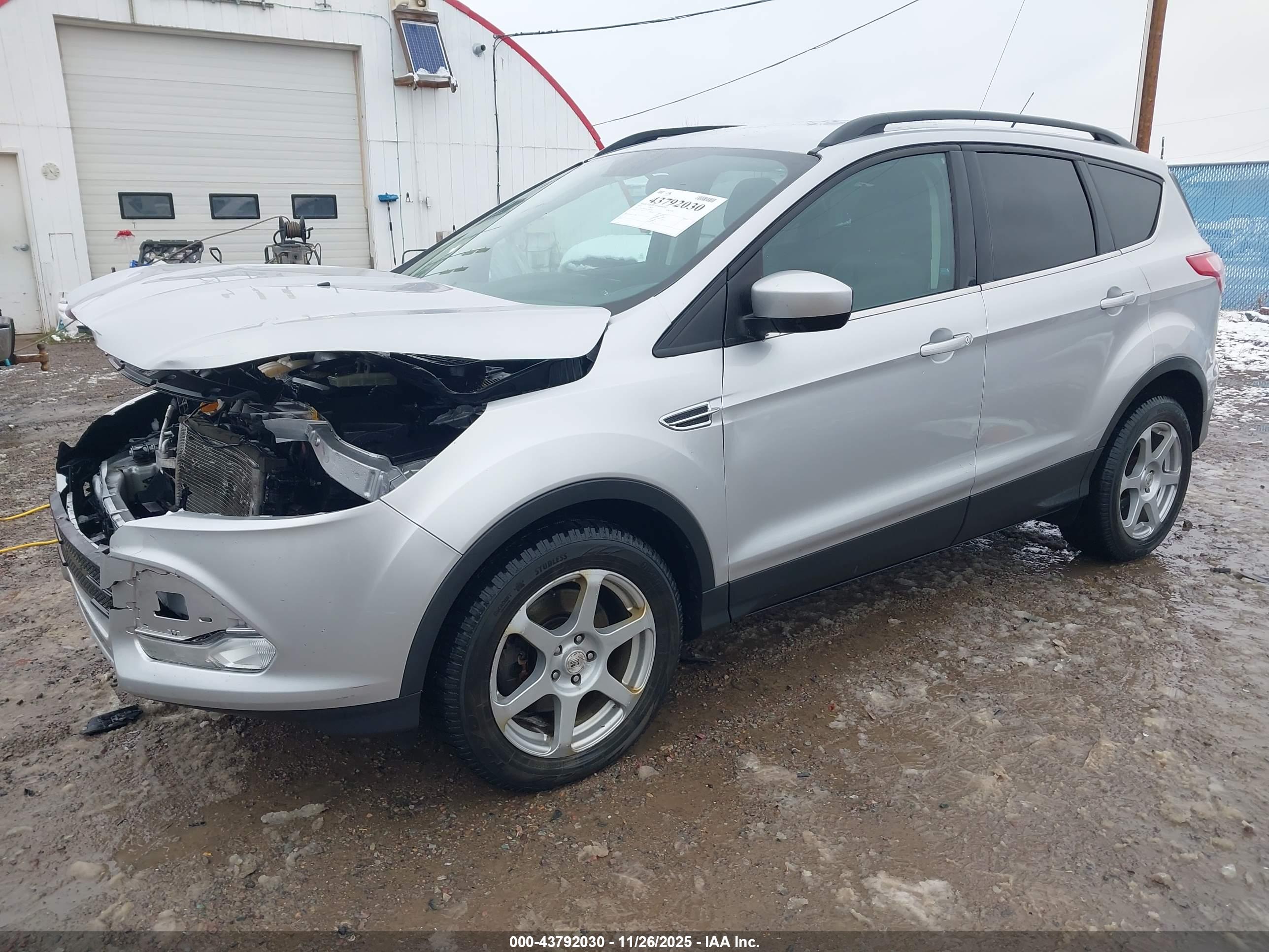 FORD ESCAPE image 2