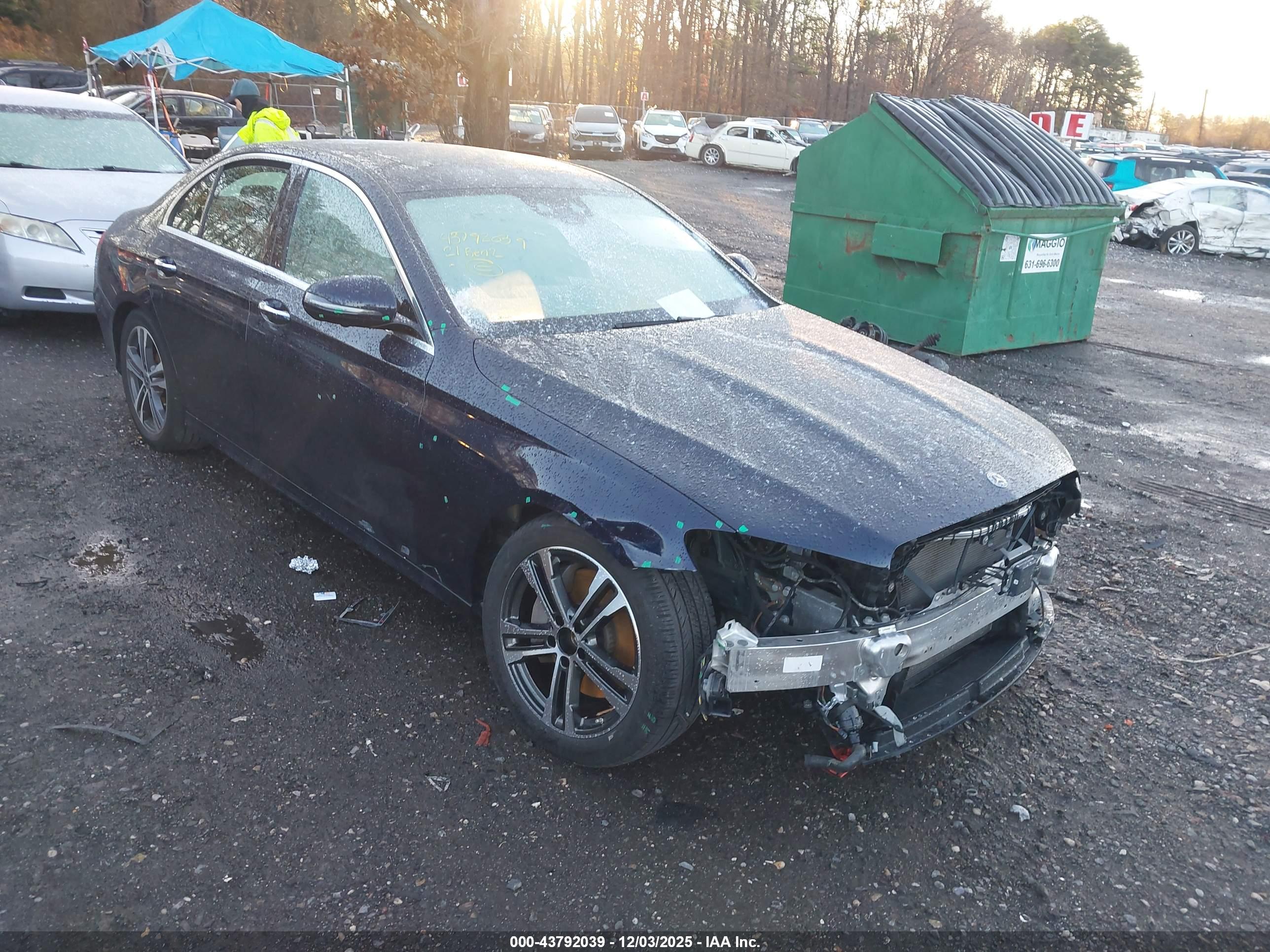 MERCEDES-BENZ E image 6