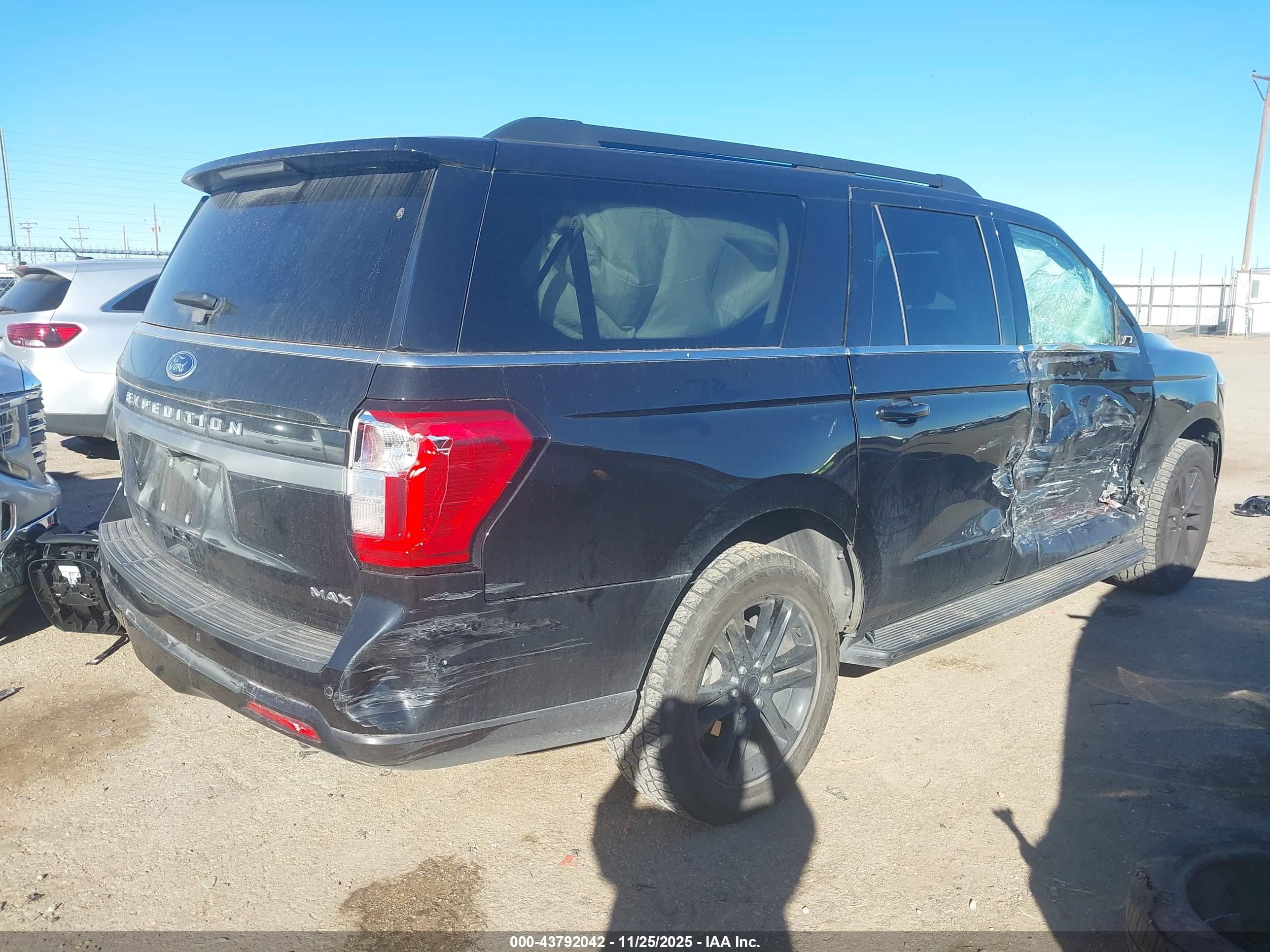 FORD EXPEDITION image 4