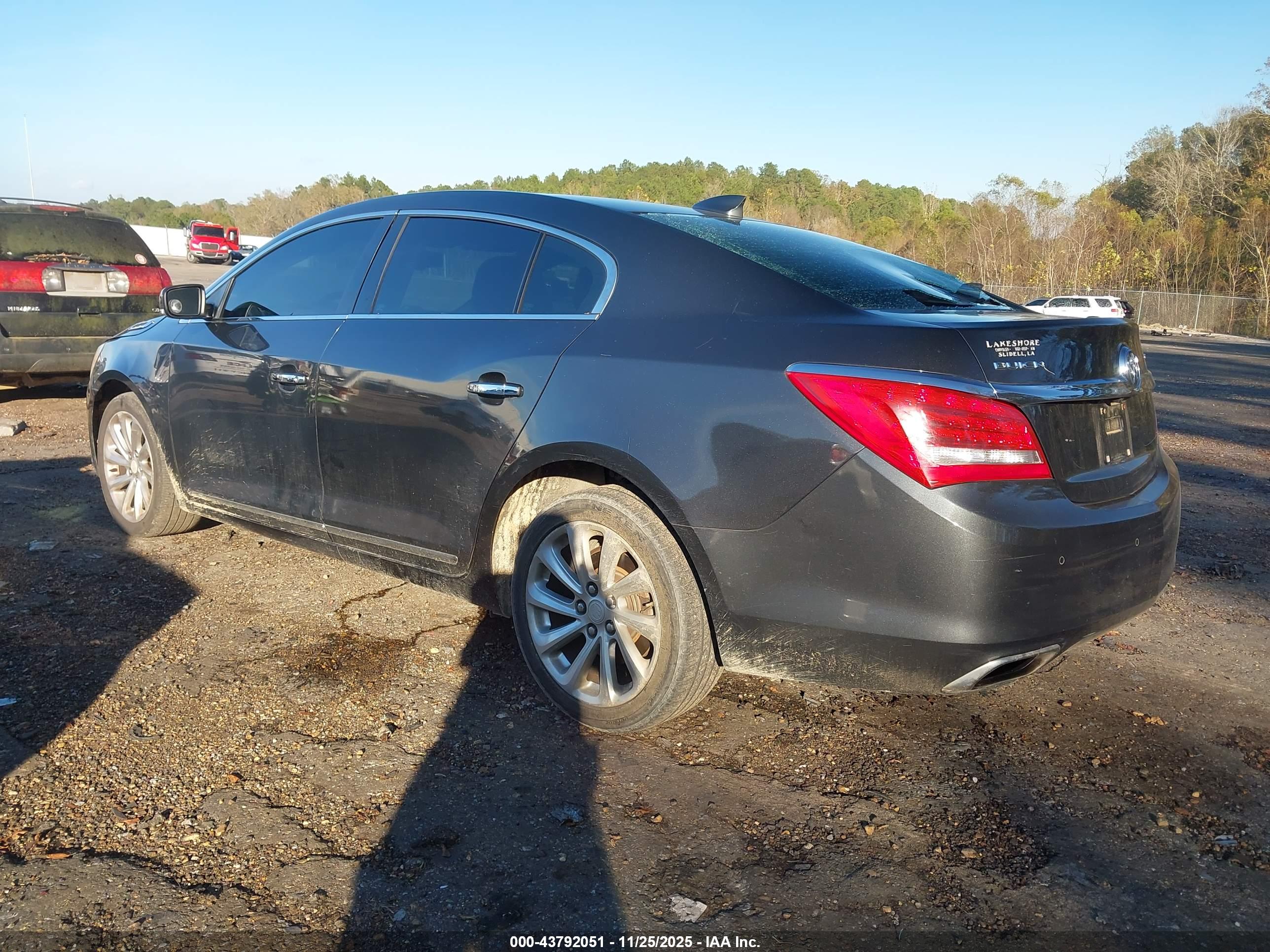 BUICK LACROSSE image 3