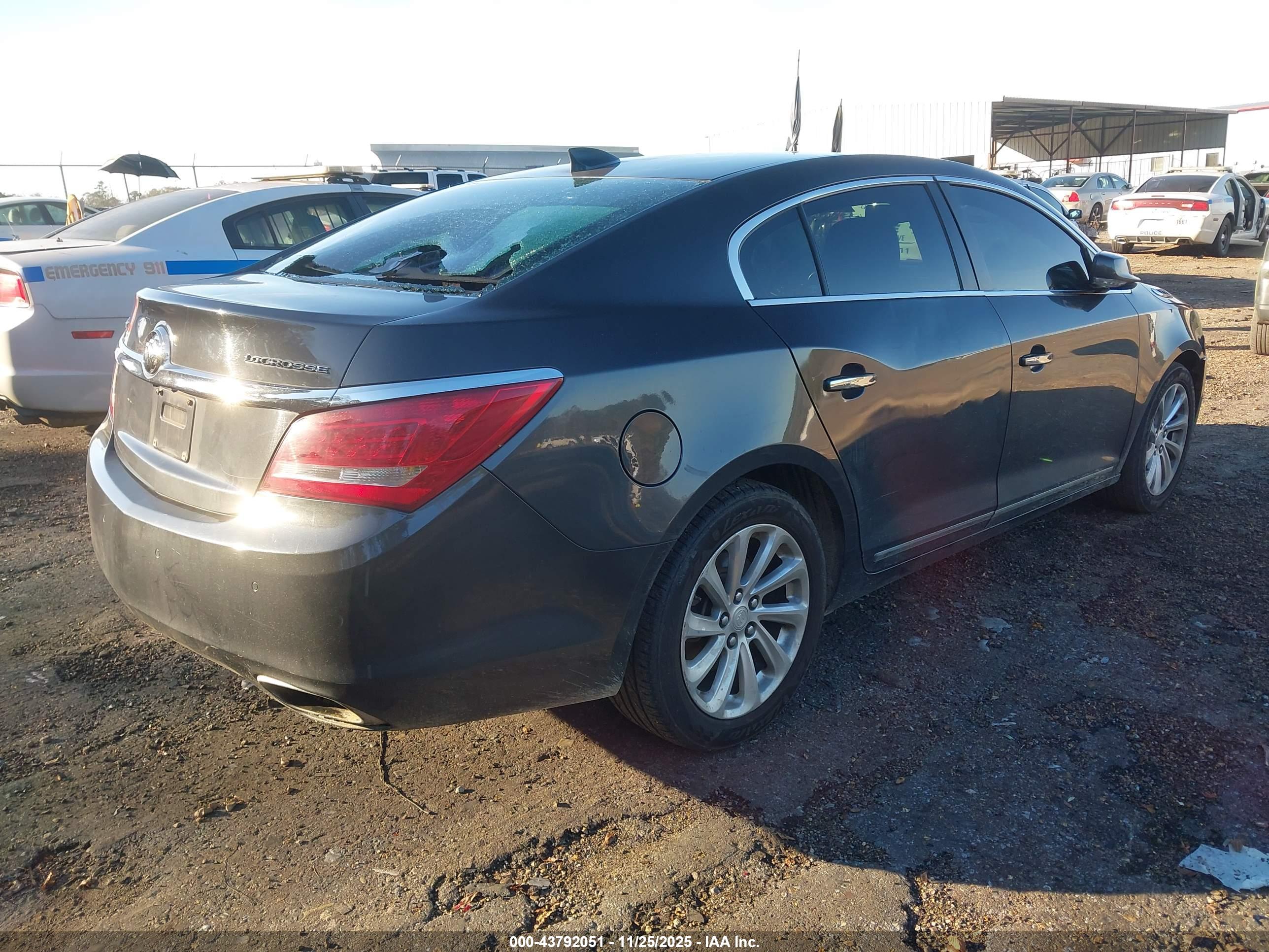 BUICK LACROSSE image 4
