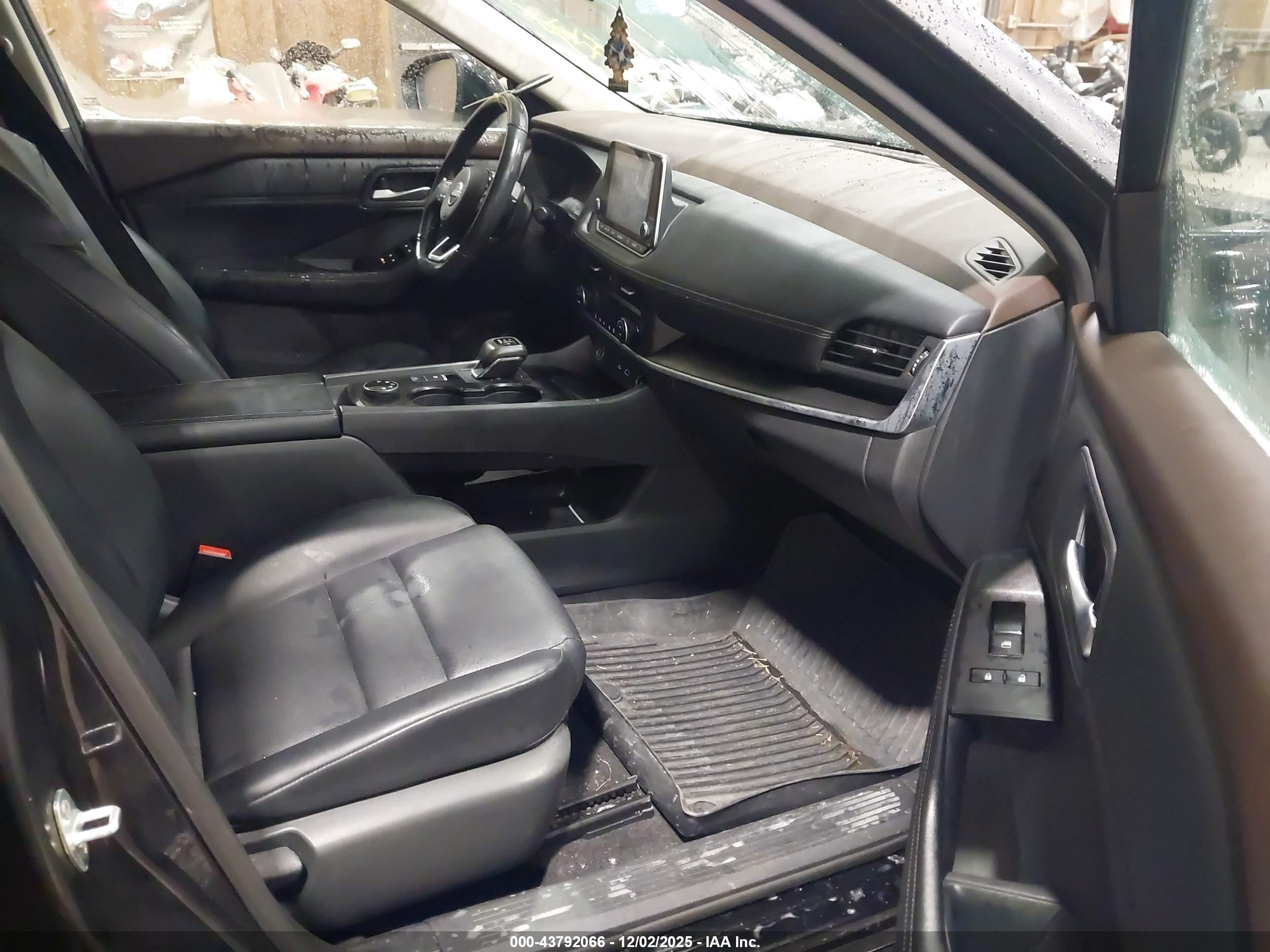 NISSAN ROGUE image 5