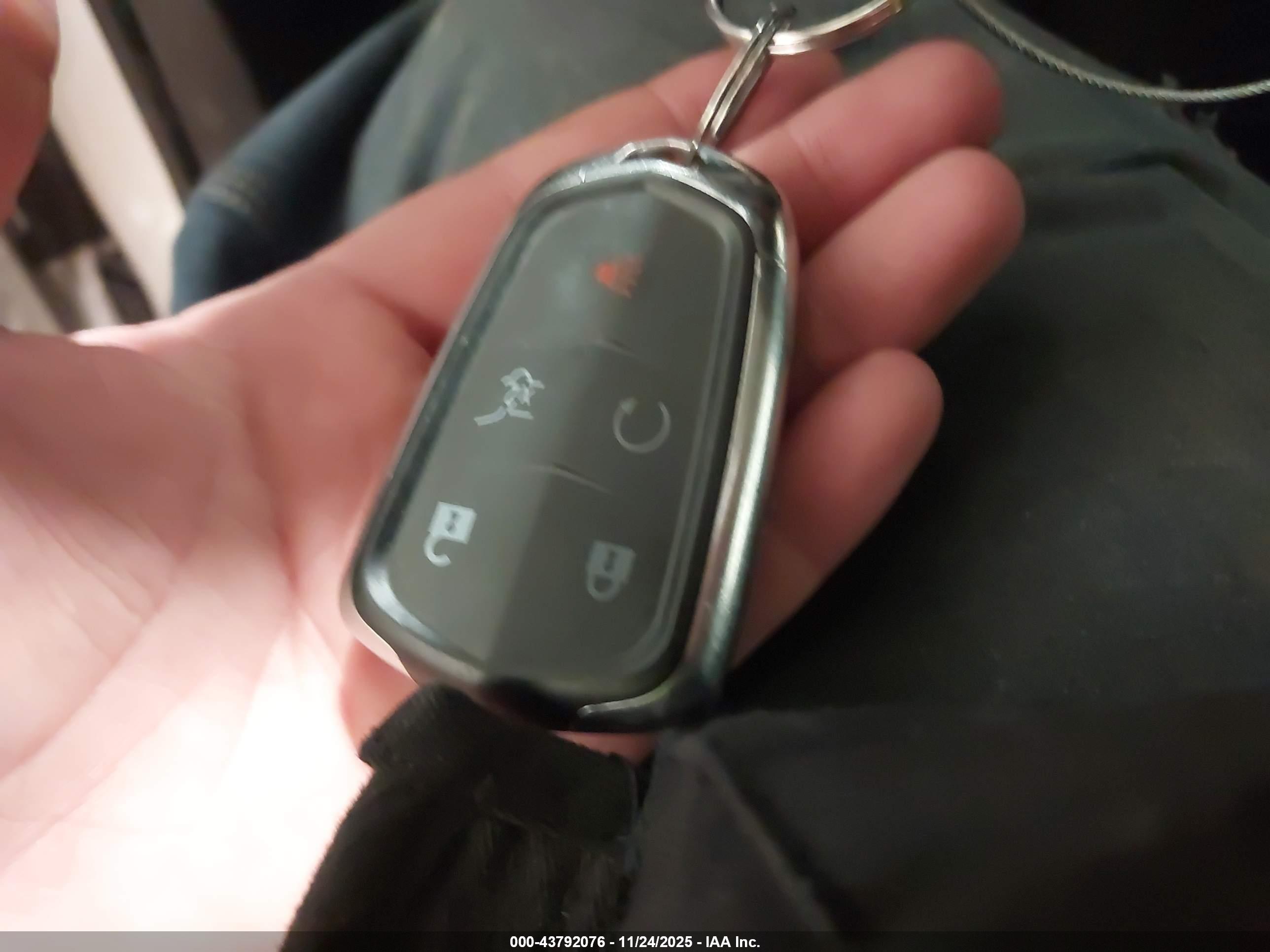 CADILLAC XT5 image 11