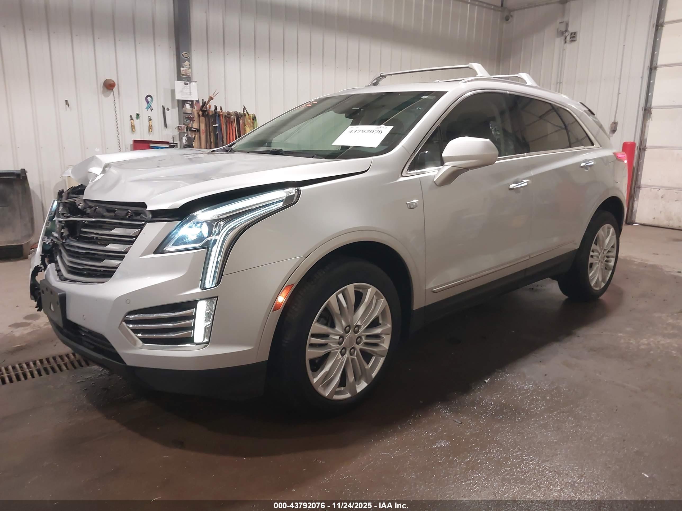 CADILLAC XT5 image 2