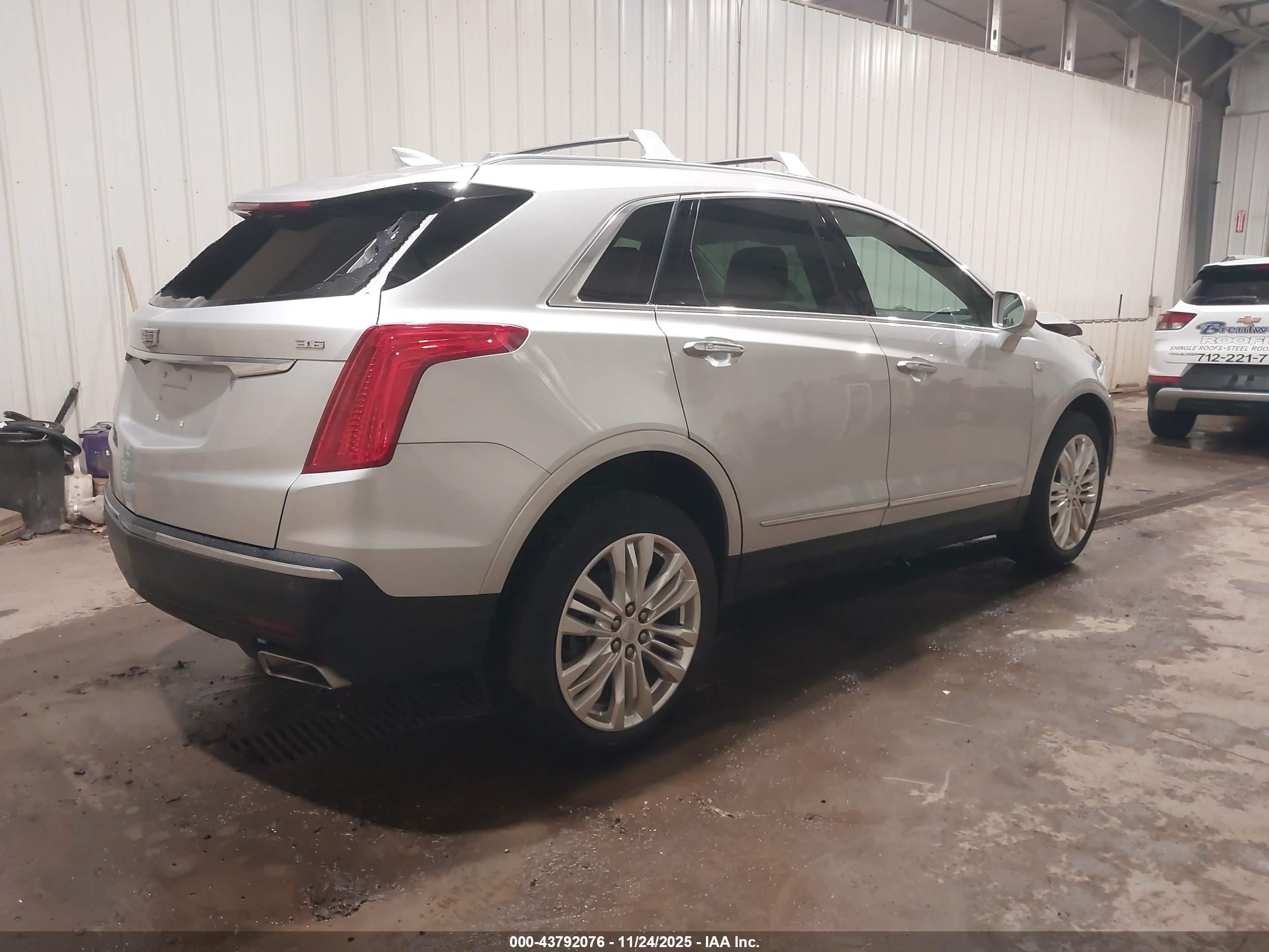 CADILLAC XT5 image 4