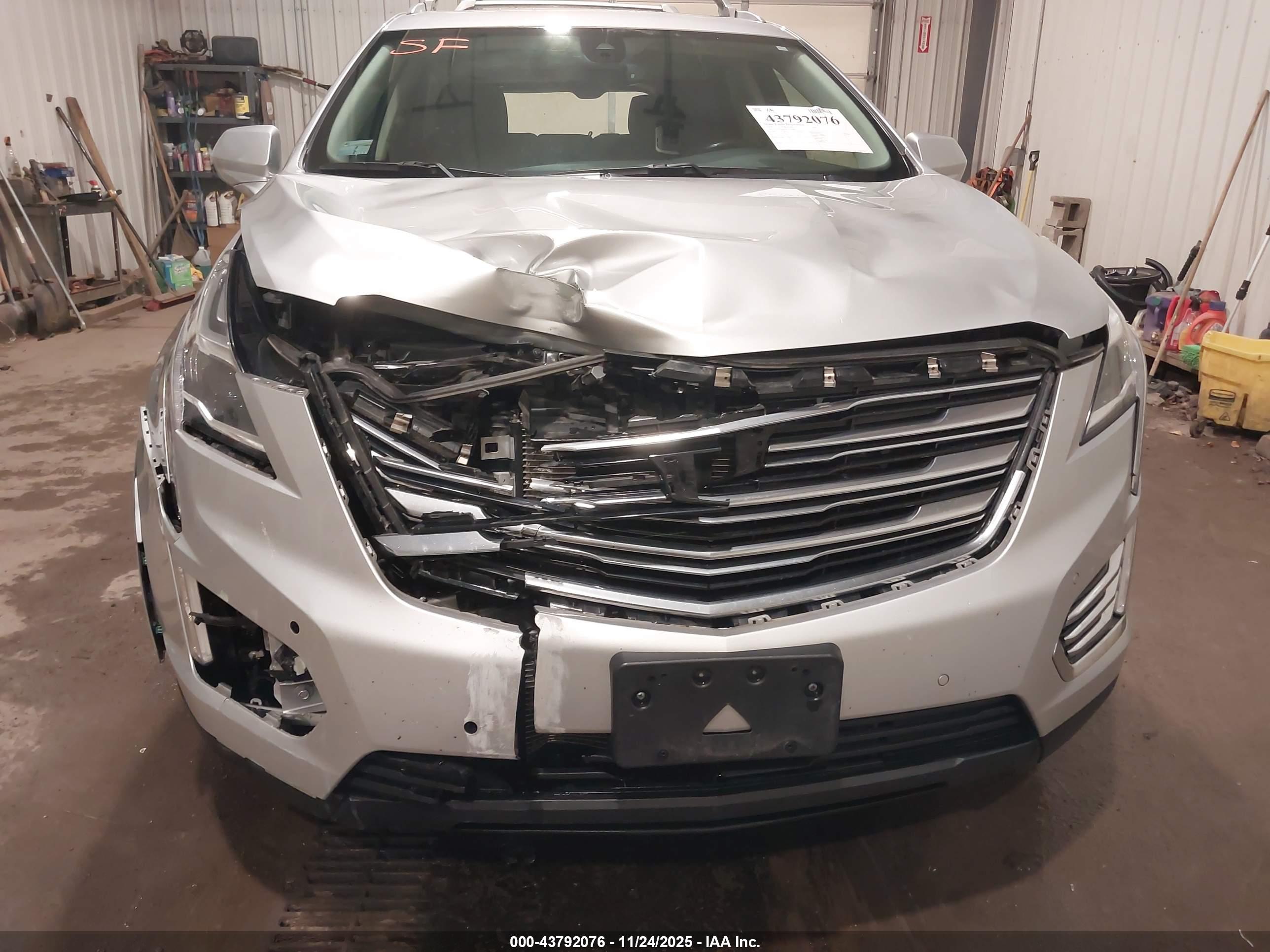 CADILLAC XT5 image 6