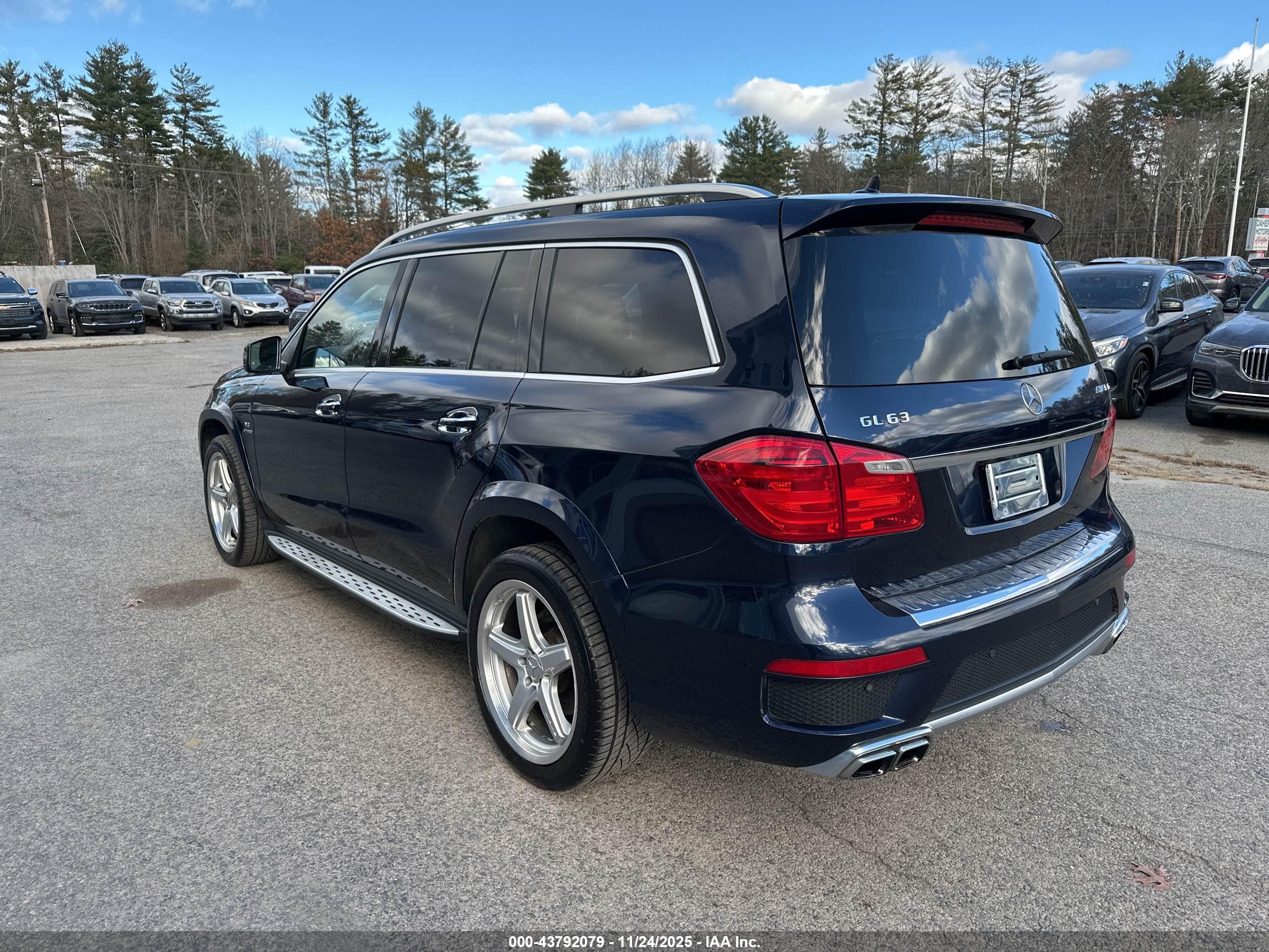 MERCEDES-BENZ GL image 3