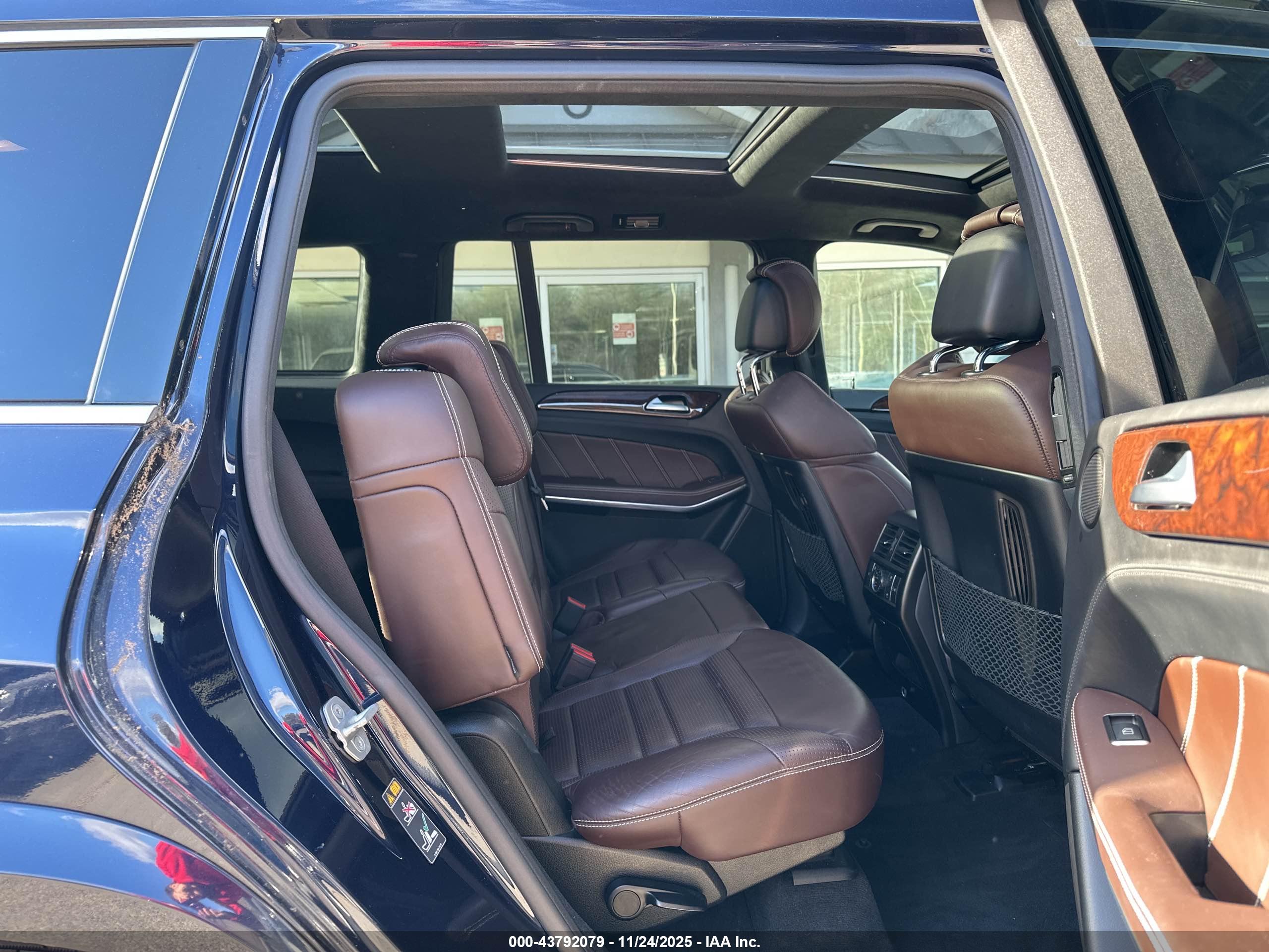 MERCEDES-BENZ GL image 8