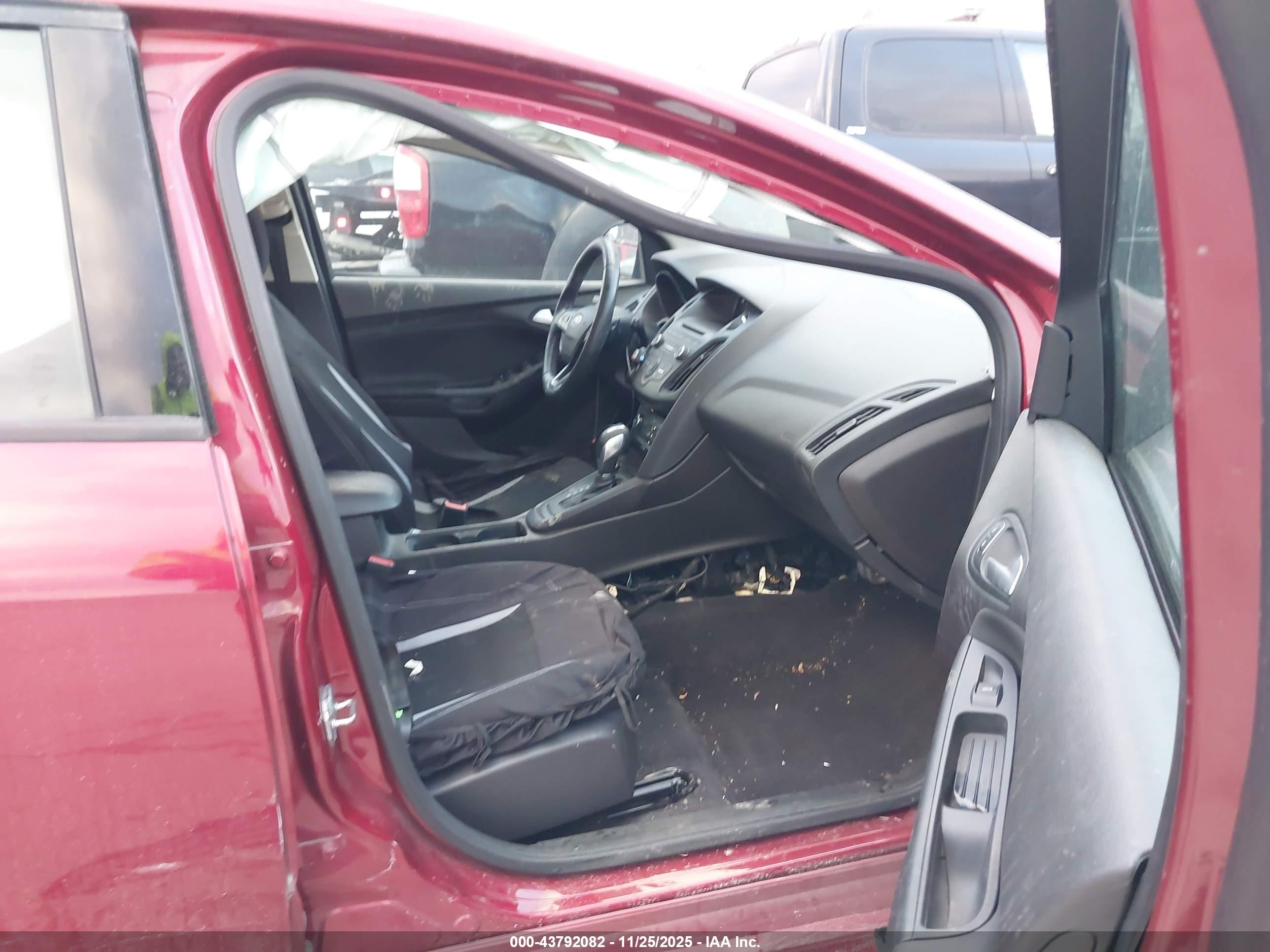 FORD FOCUS image 5