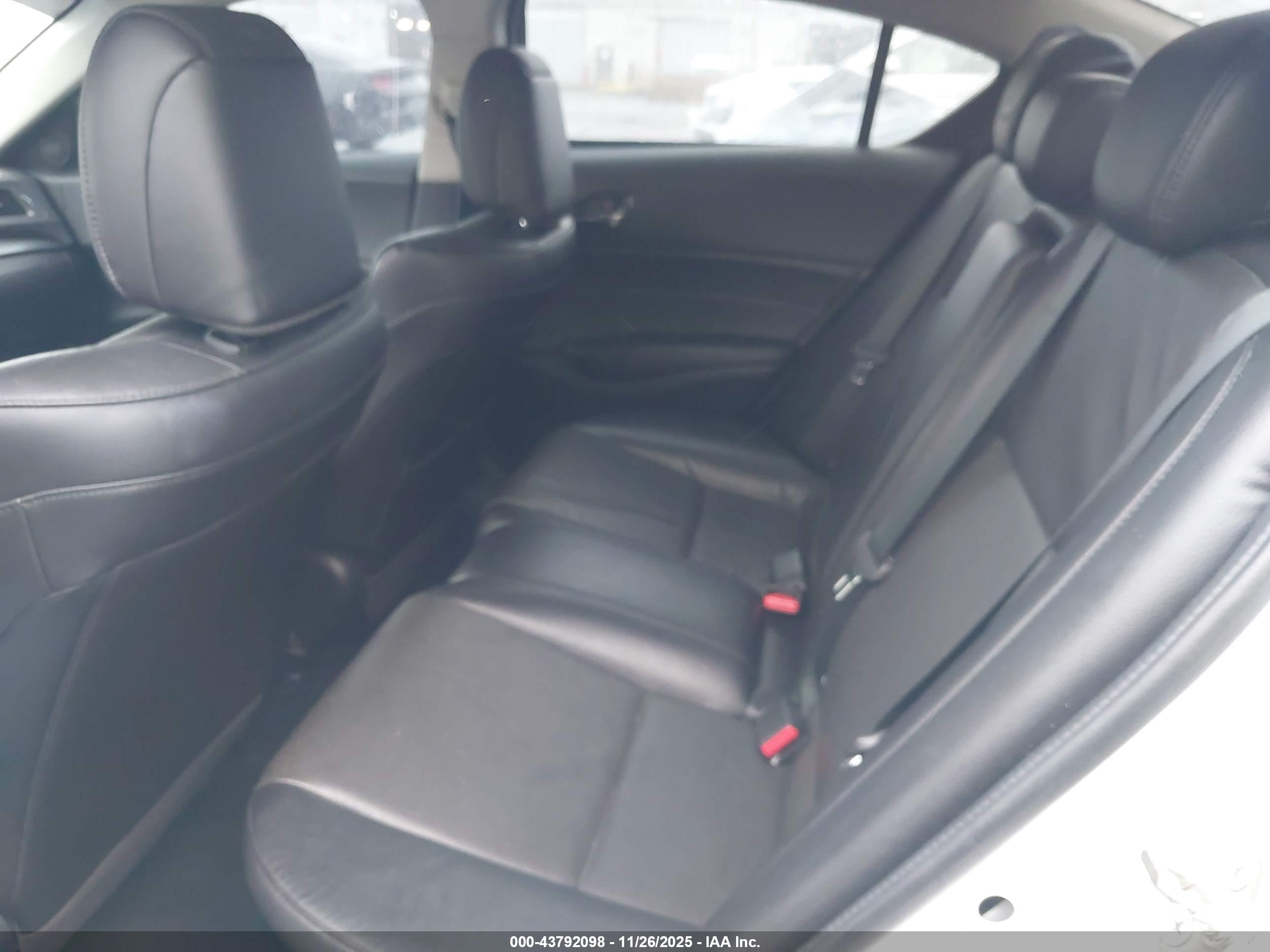 ACURA ILX image 8