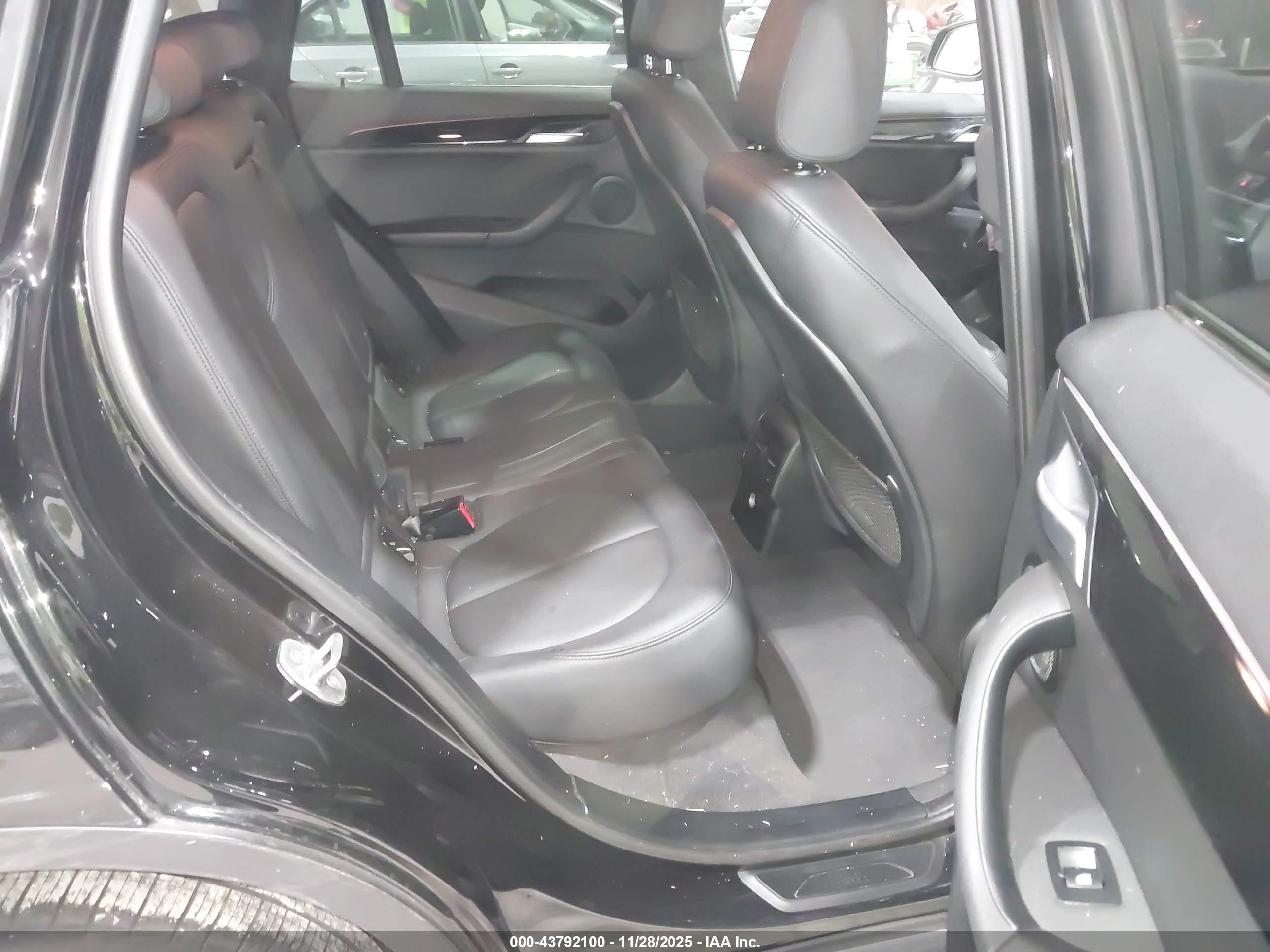 BMW X1 image 8