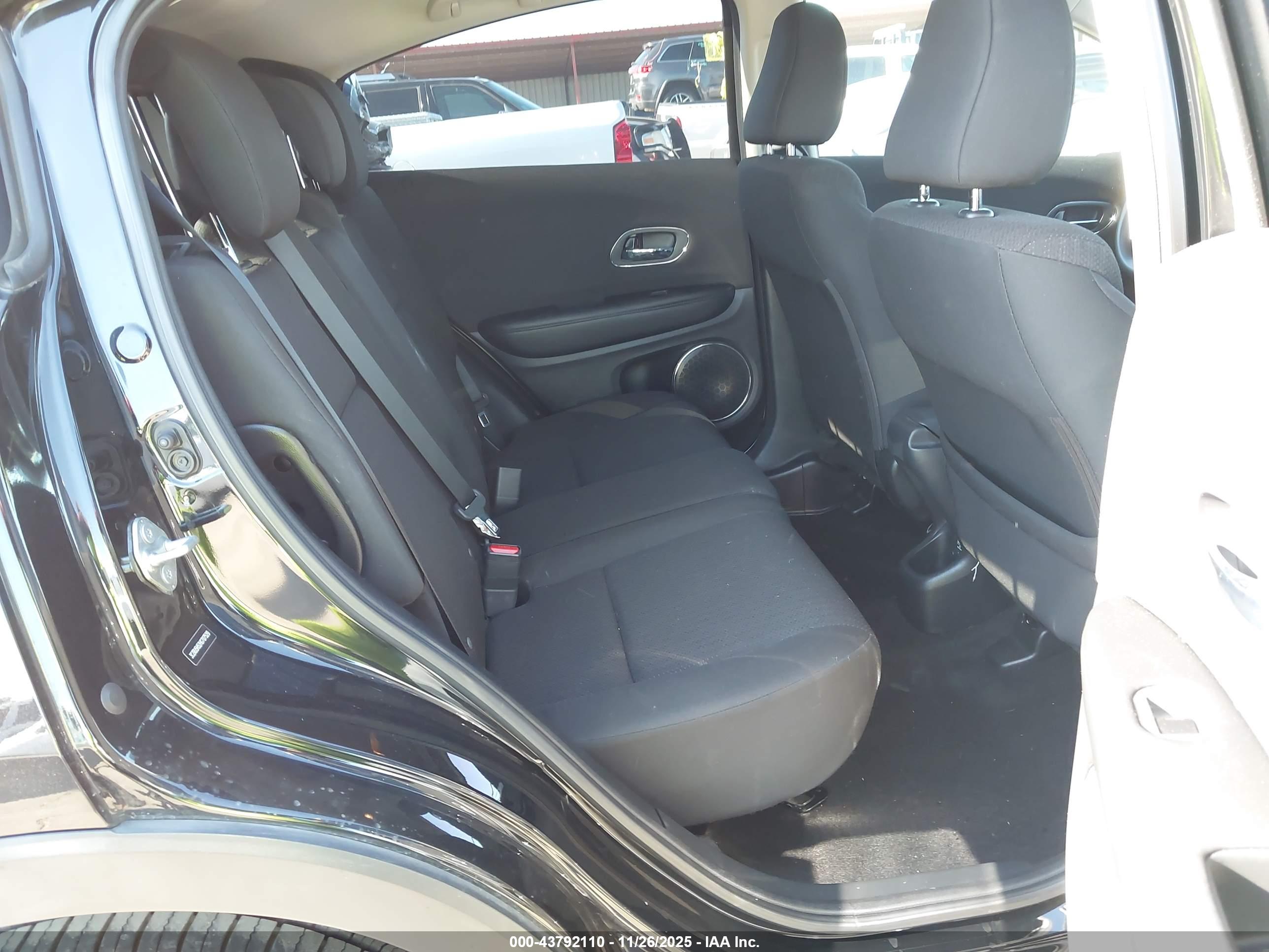 HONDA HR-V image 8