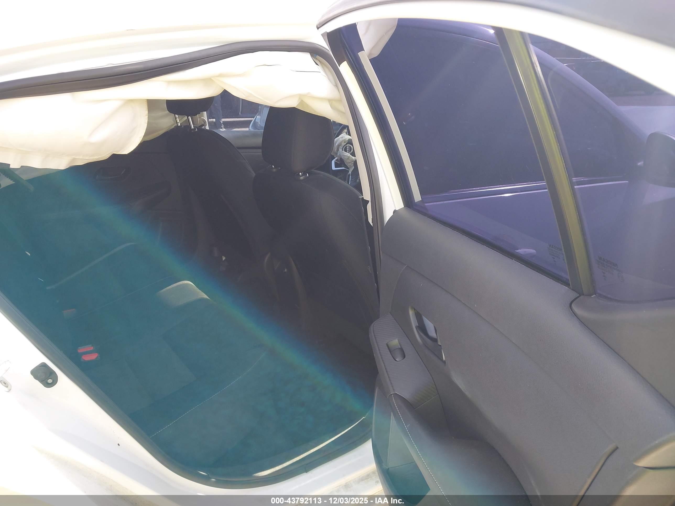 NISSAN SENTRA image 8