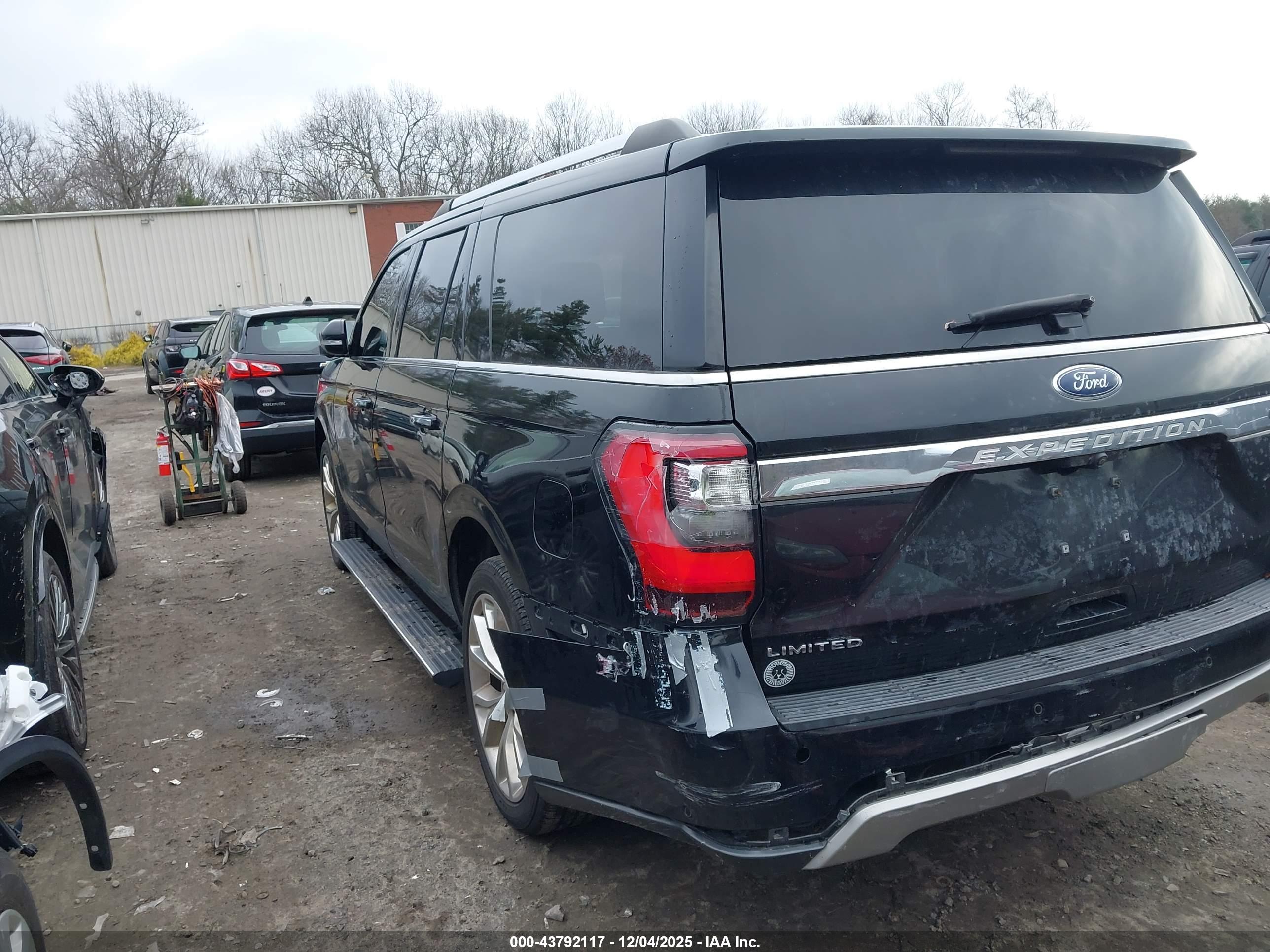 FORD EXPEDITION image 3