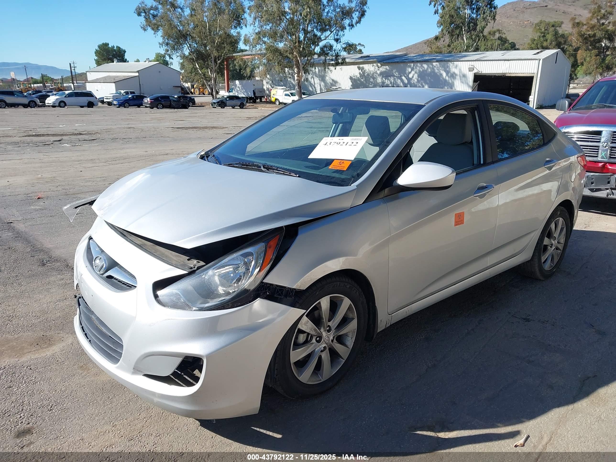 HYUNDAI ACCENT image 2