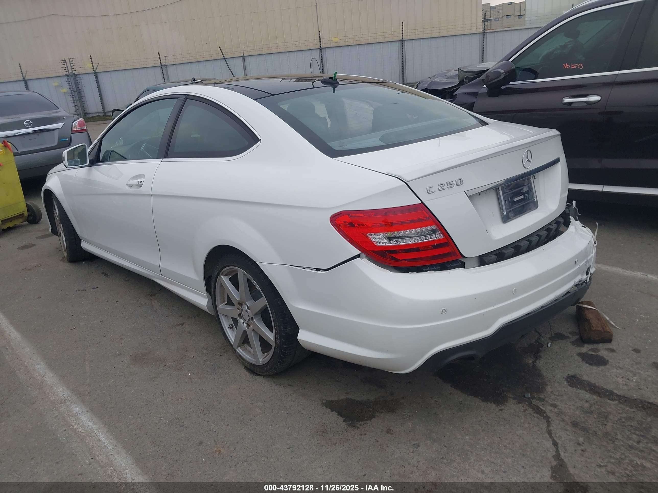 MERCEDES-BENZ C image 3