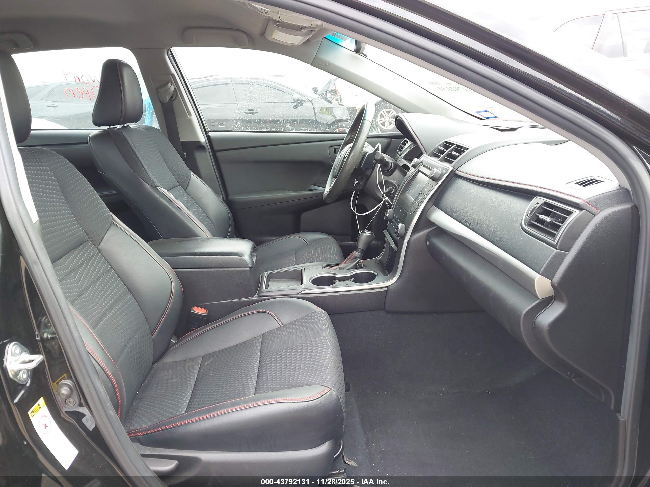 TOYOTA CAMRY image 5