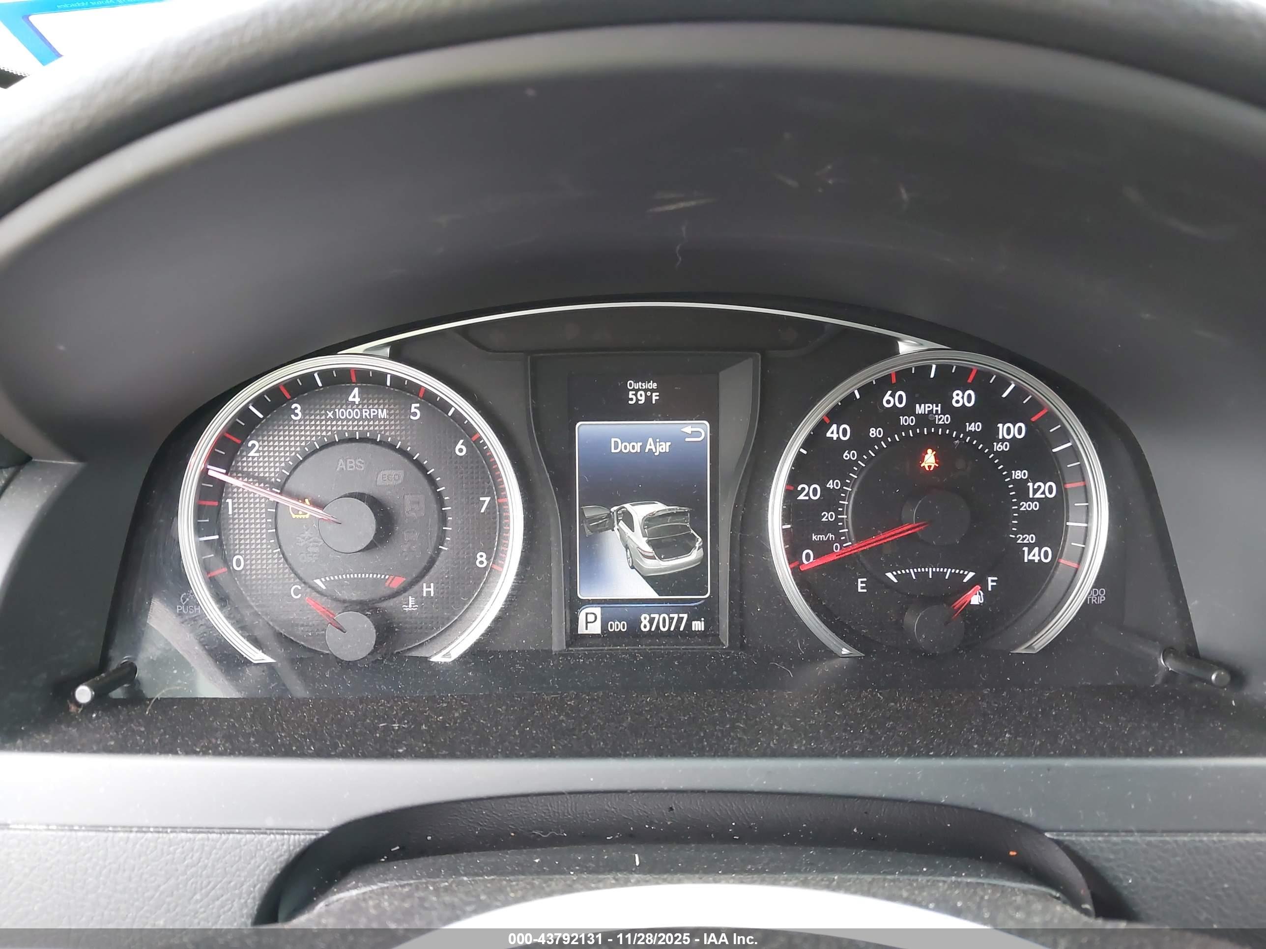 TOYOTA CAMRY image 7