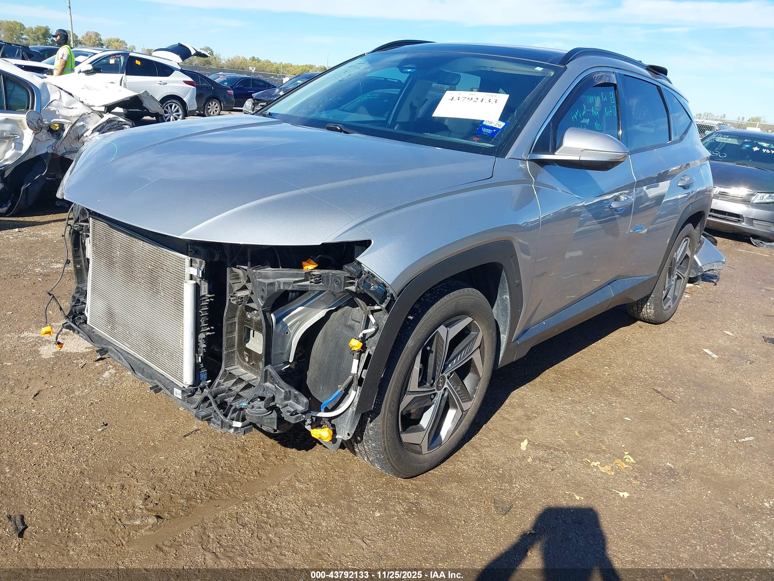 HYUNDAI TUCSON image 2