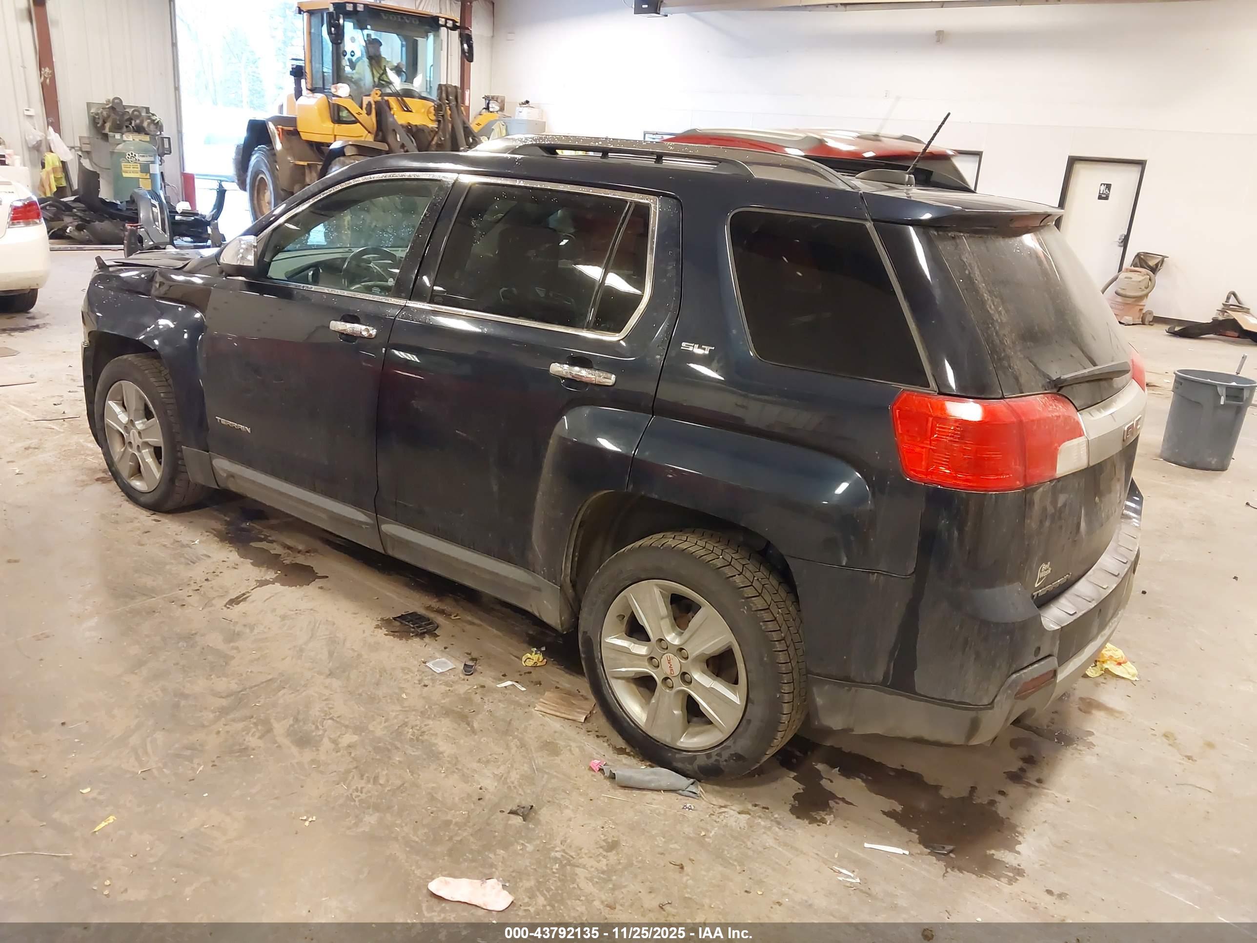 GMC TERRAIN image 3