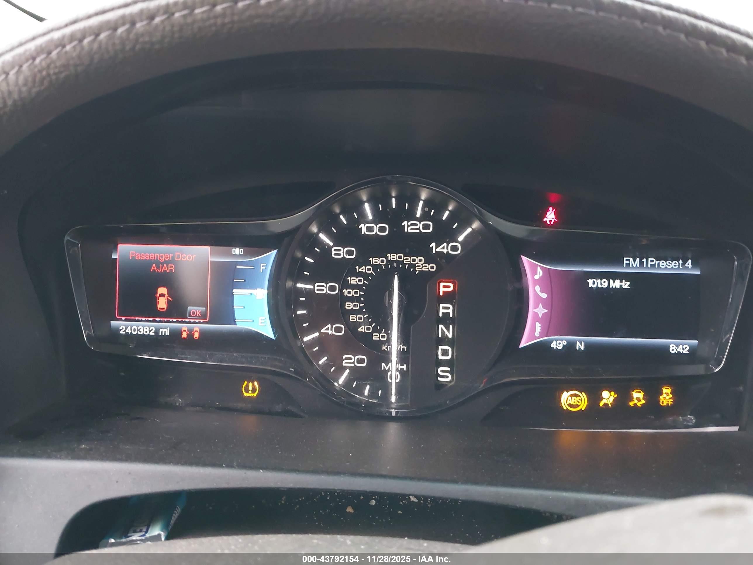 LINCOLN MKX image 7