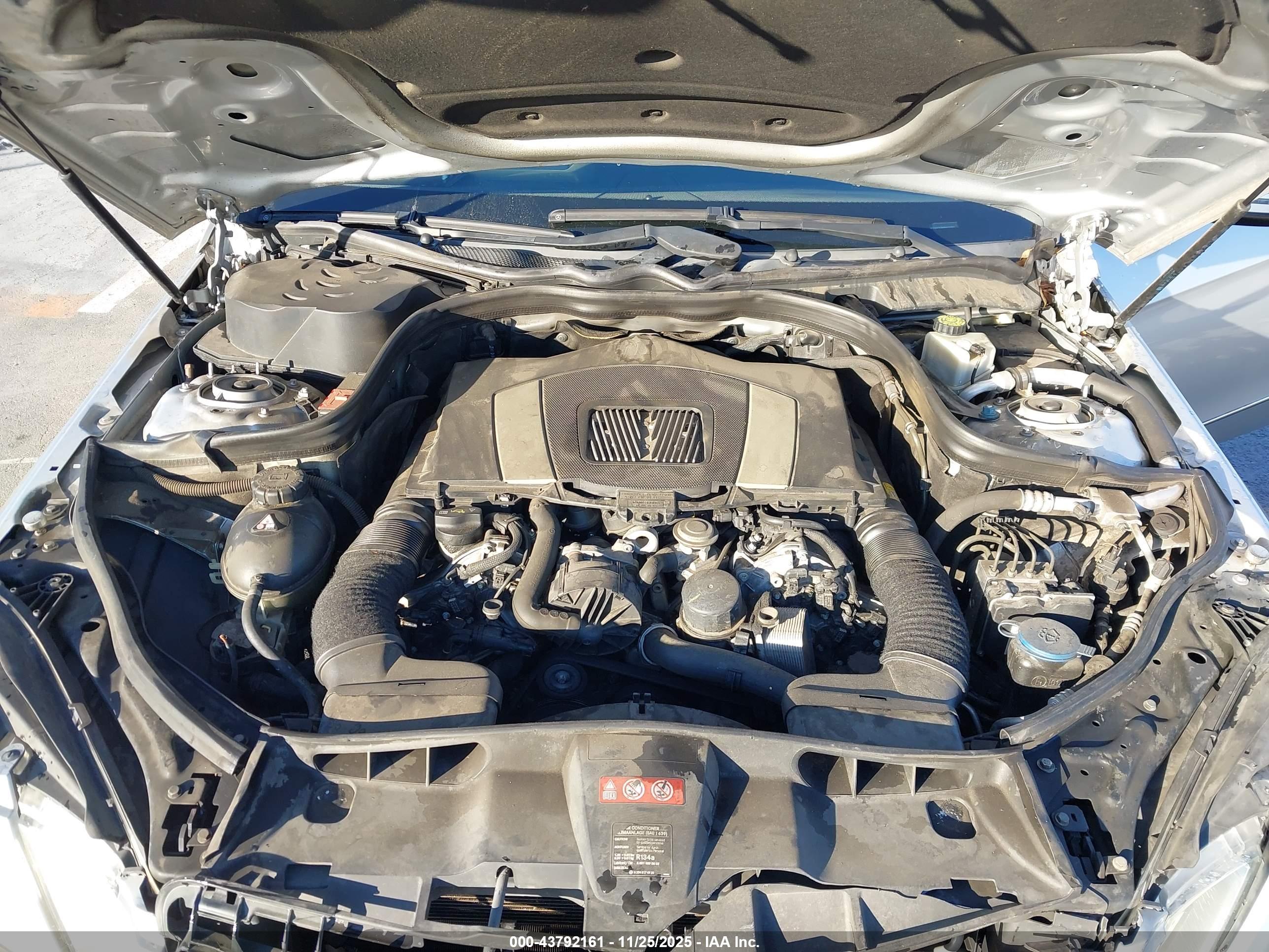 MERCEDES-BENZ E image 10