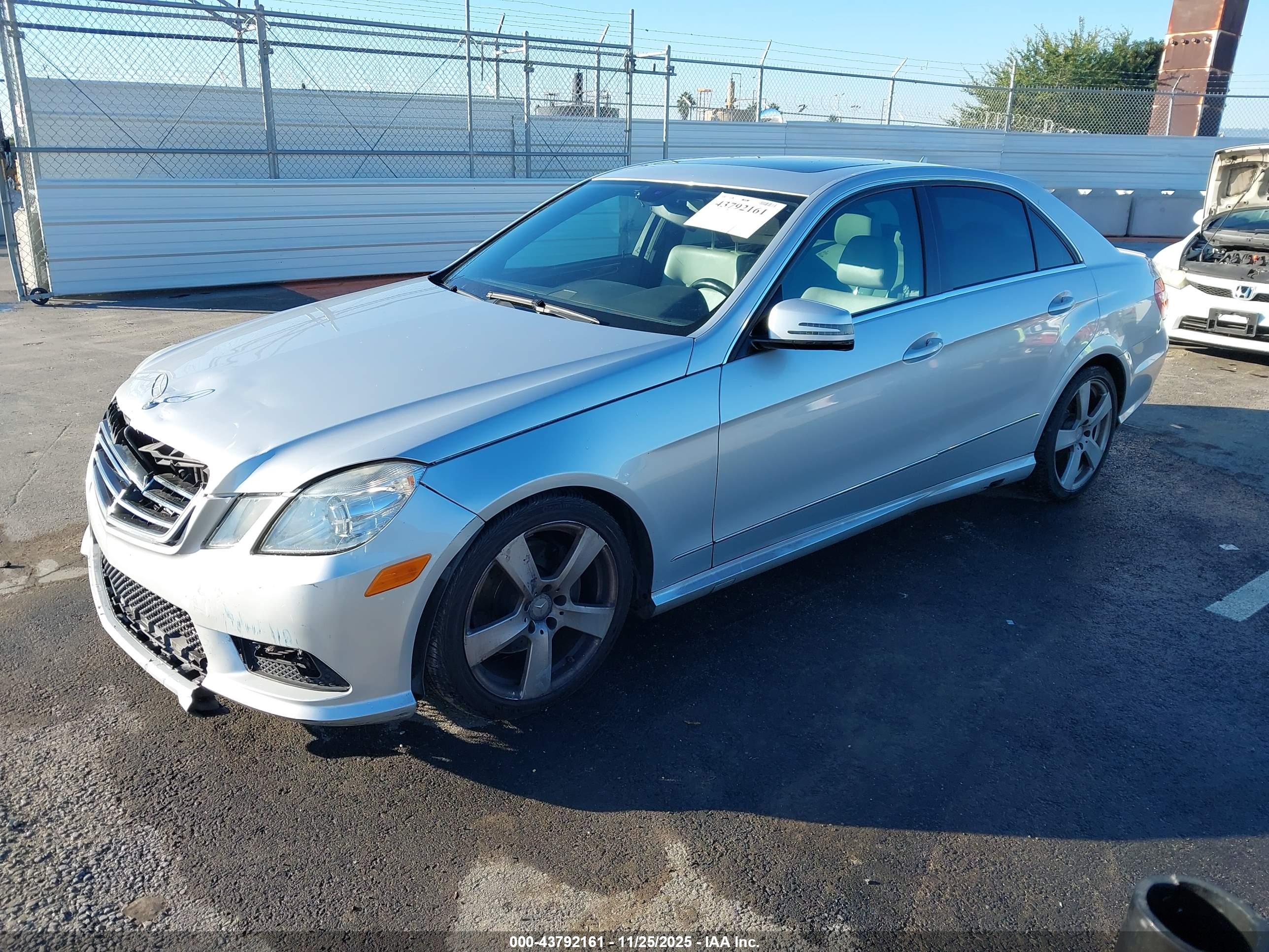 MERCEDES-BENZ E image 2