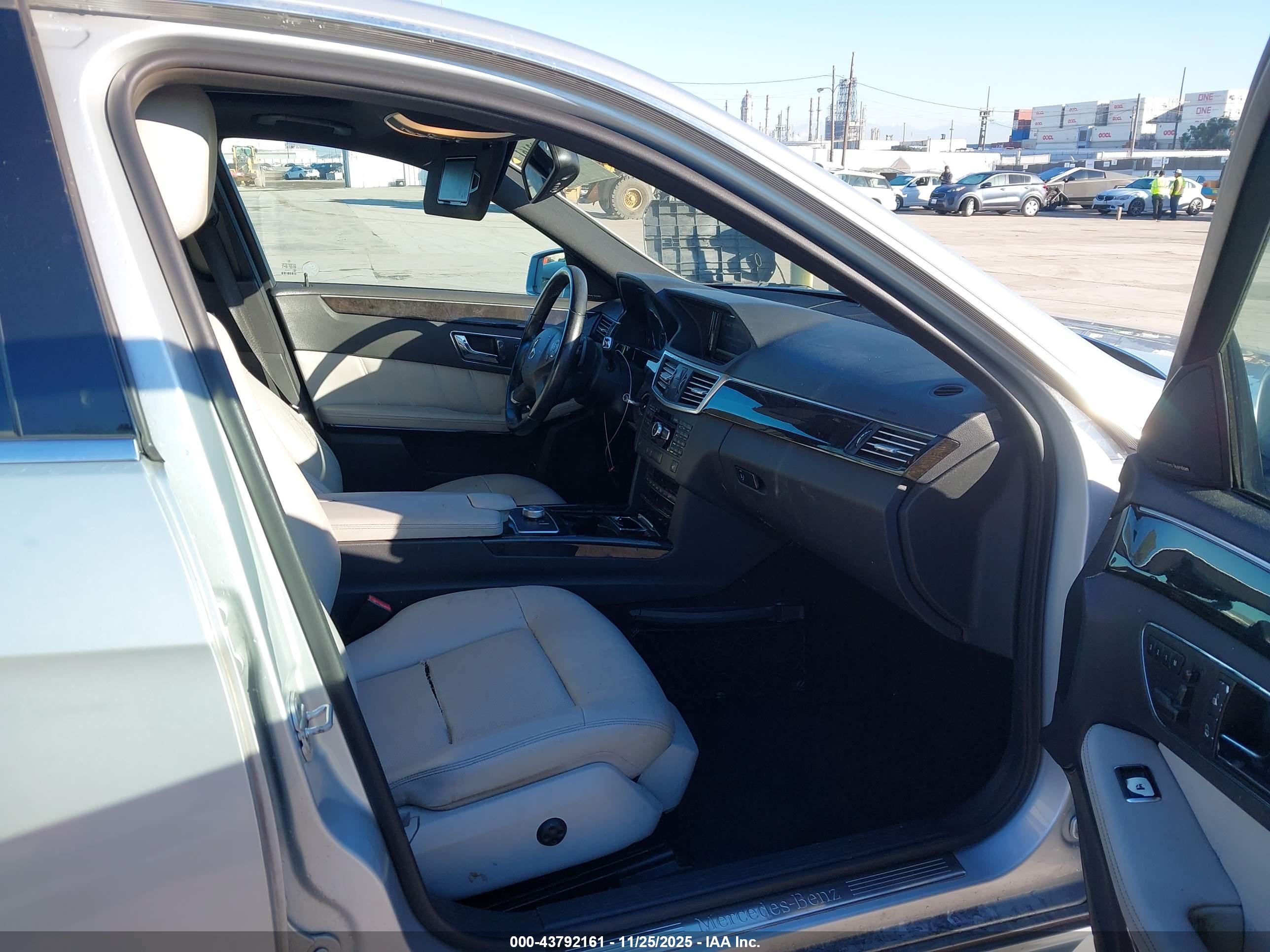 MERCEDES-BENZ E image 5