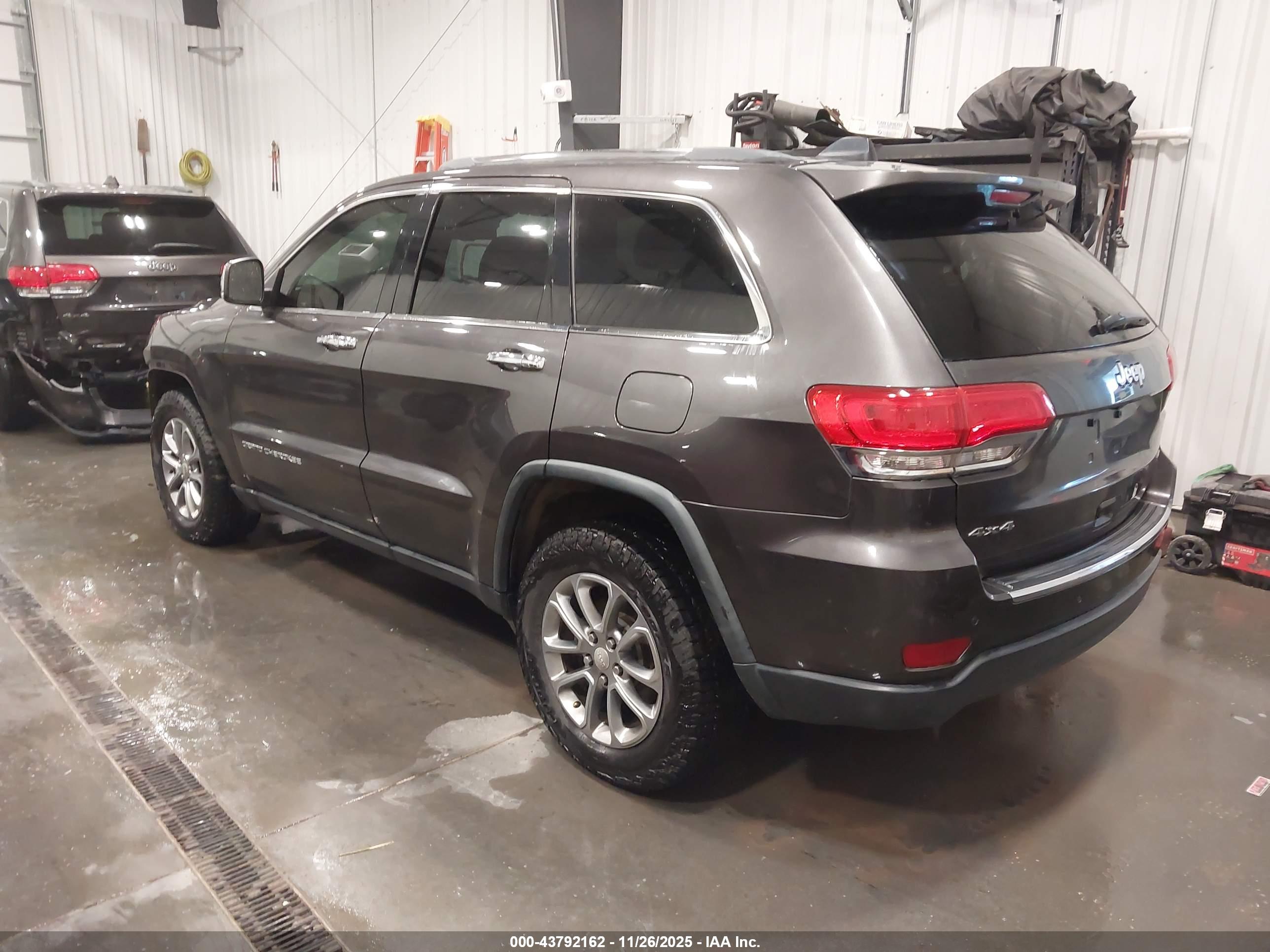 JEEP GRAND image 3