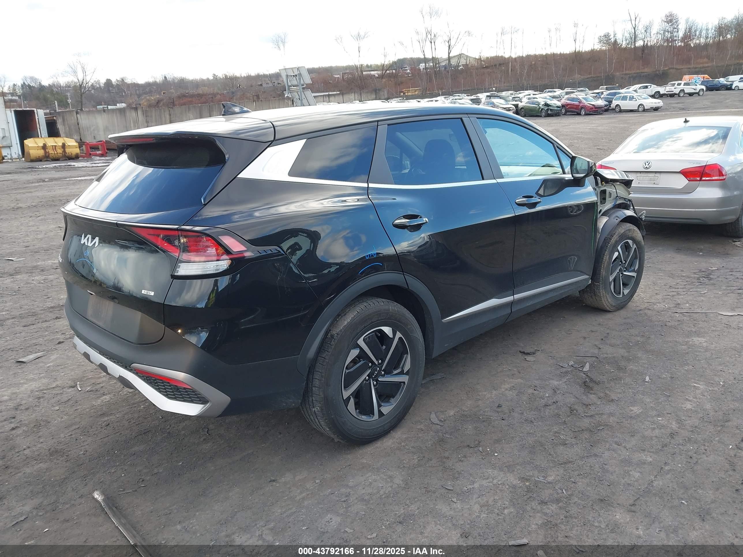 KIA SPORTAGE image 4