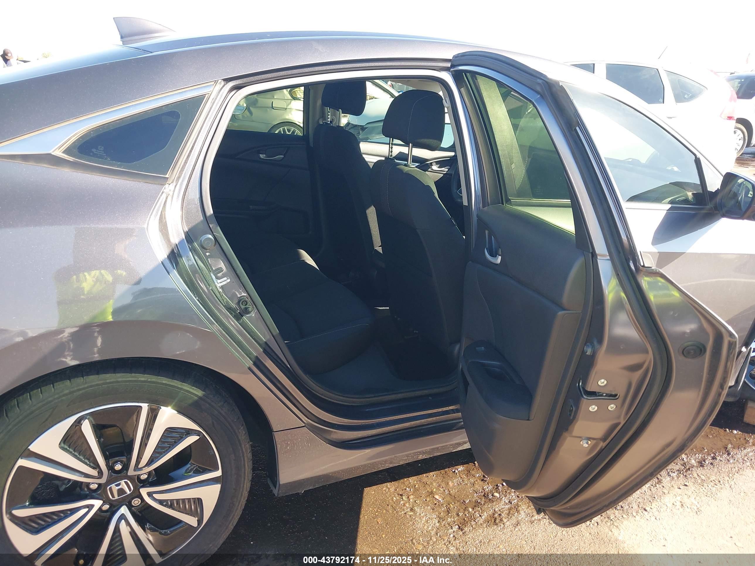 HONDA CIVIC image 8