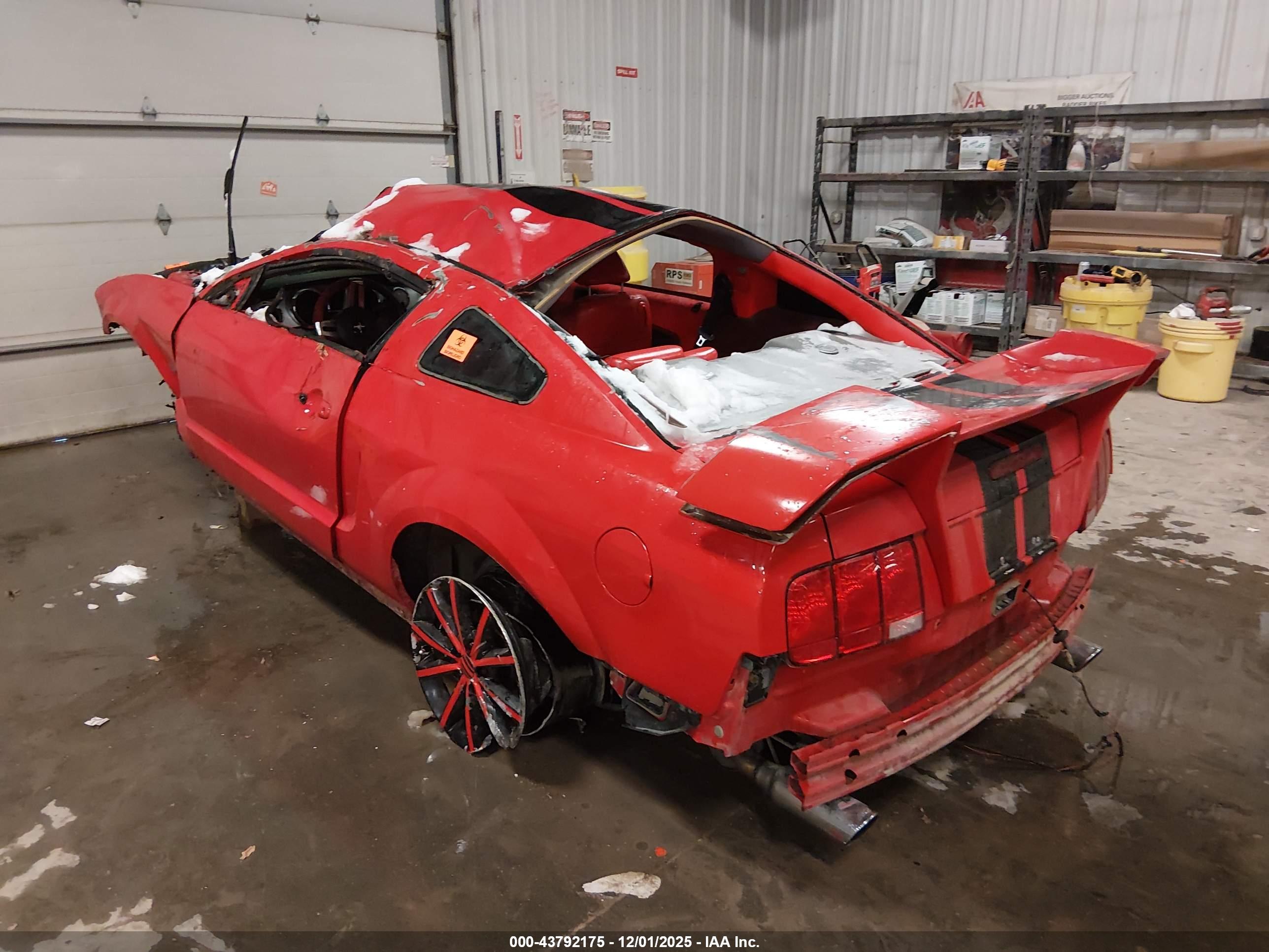 FORD MUSTANG image 3