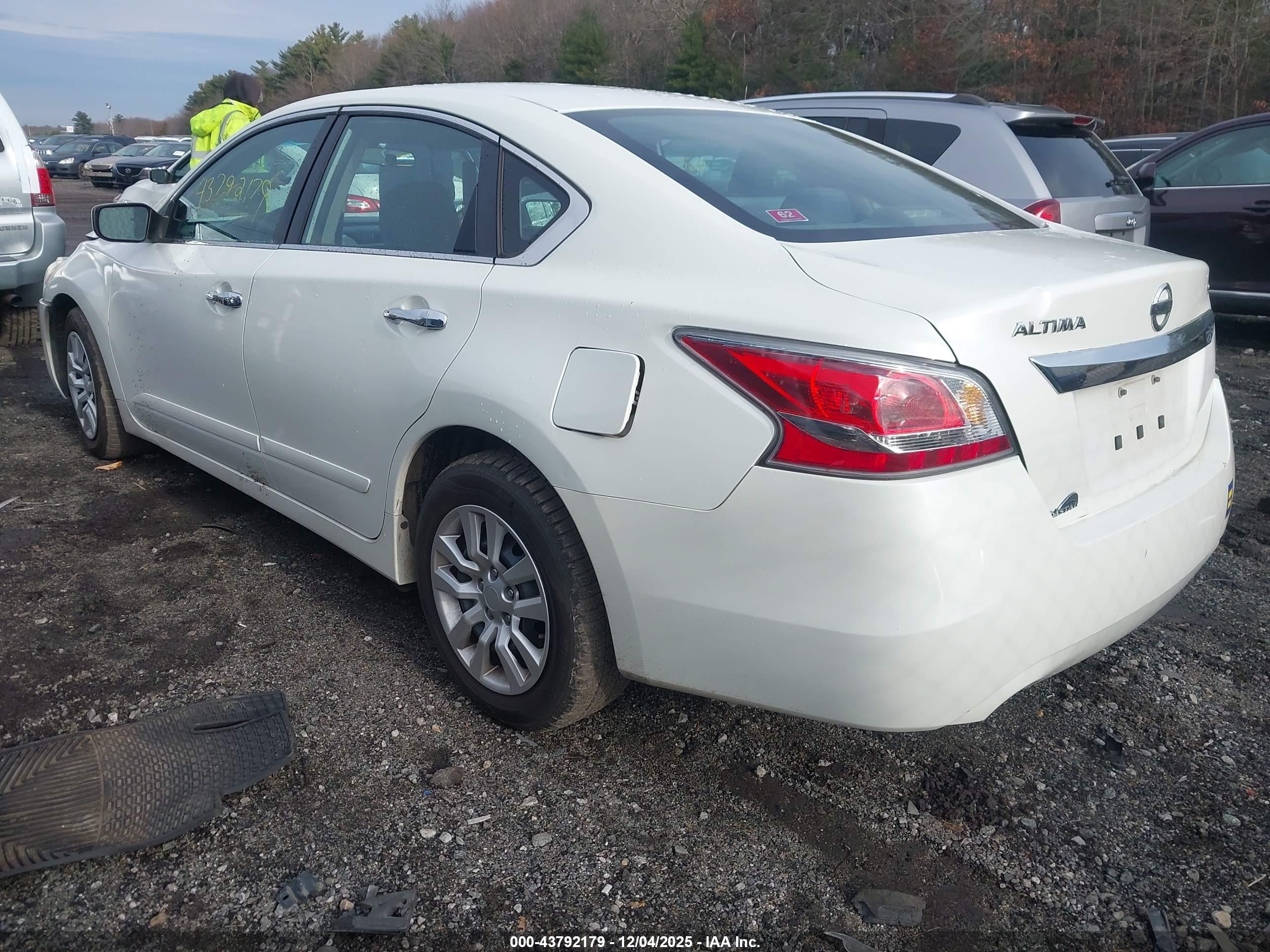 NISSAN ALTIMA image 3