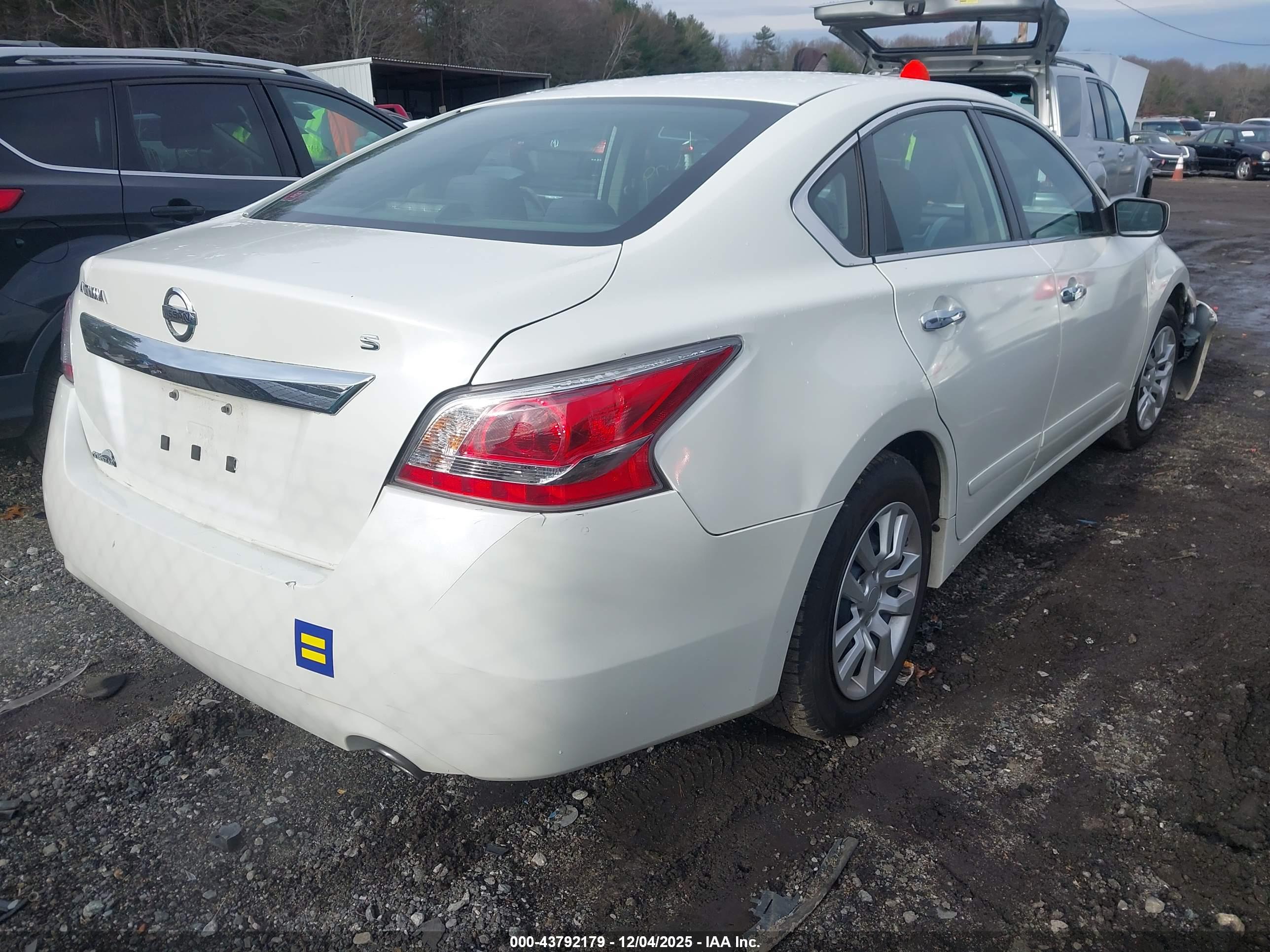 NISSAN ALTIMA image 4