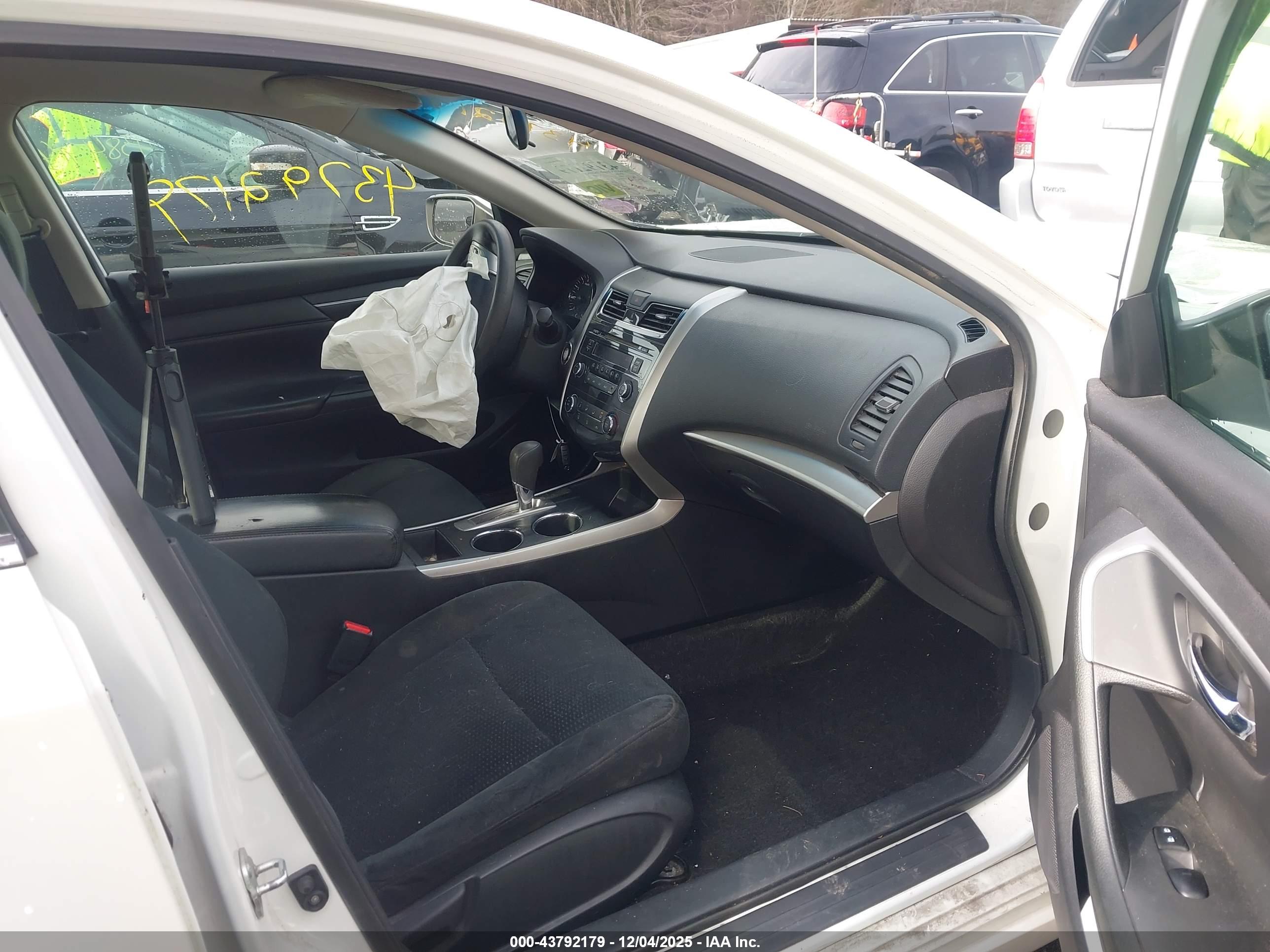 NISSAN ALTIMA image 5