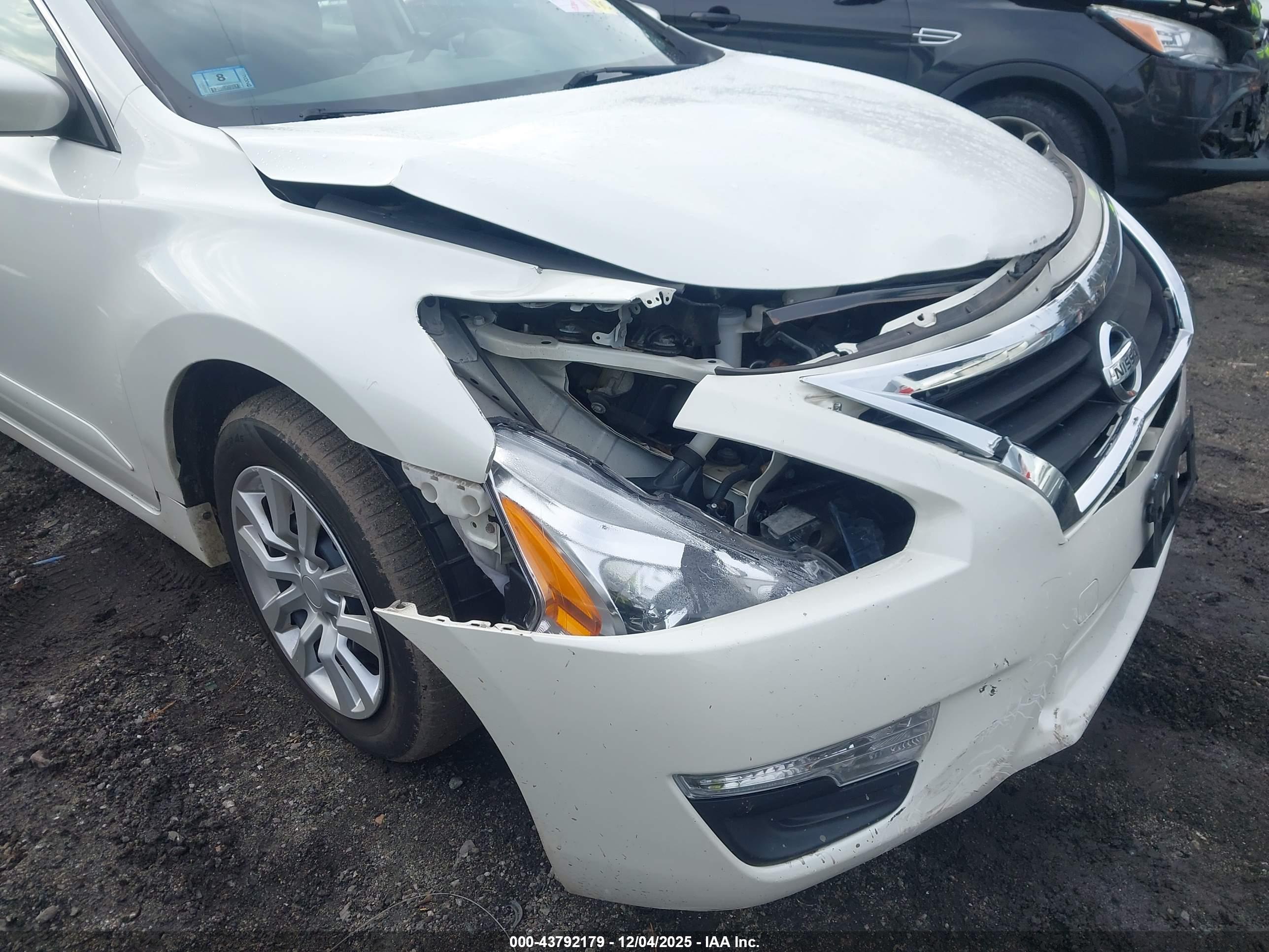 NISSAN ALTIMA image 6