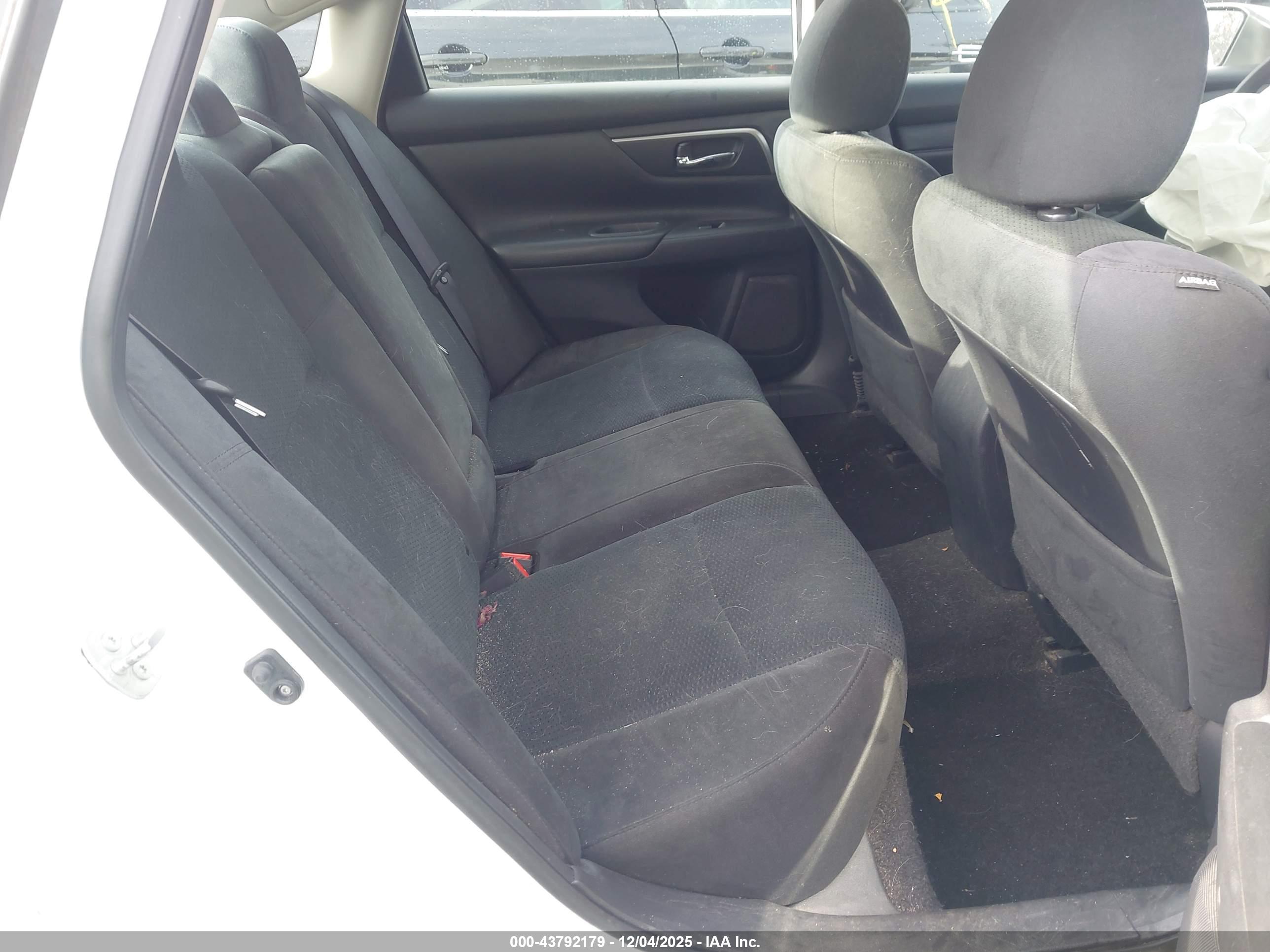 NISSAN ALTIMA image 8