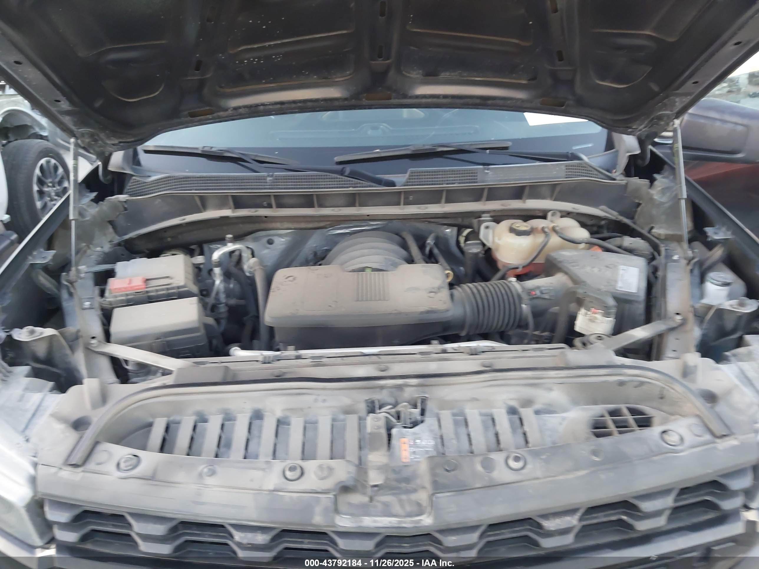 CHEVROLET SILVERADO image 10