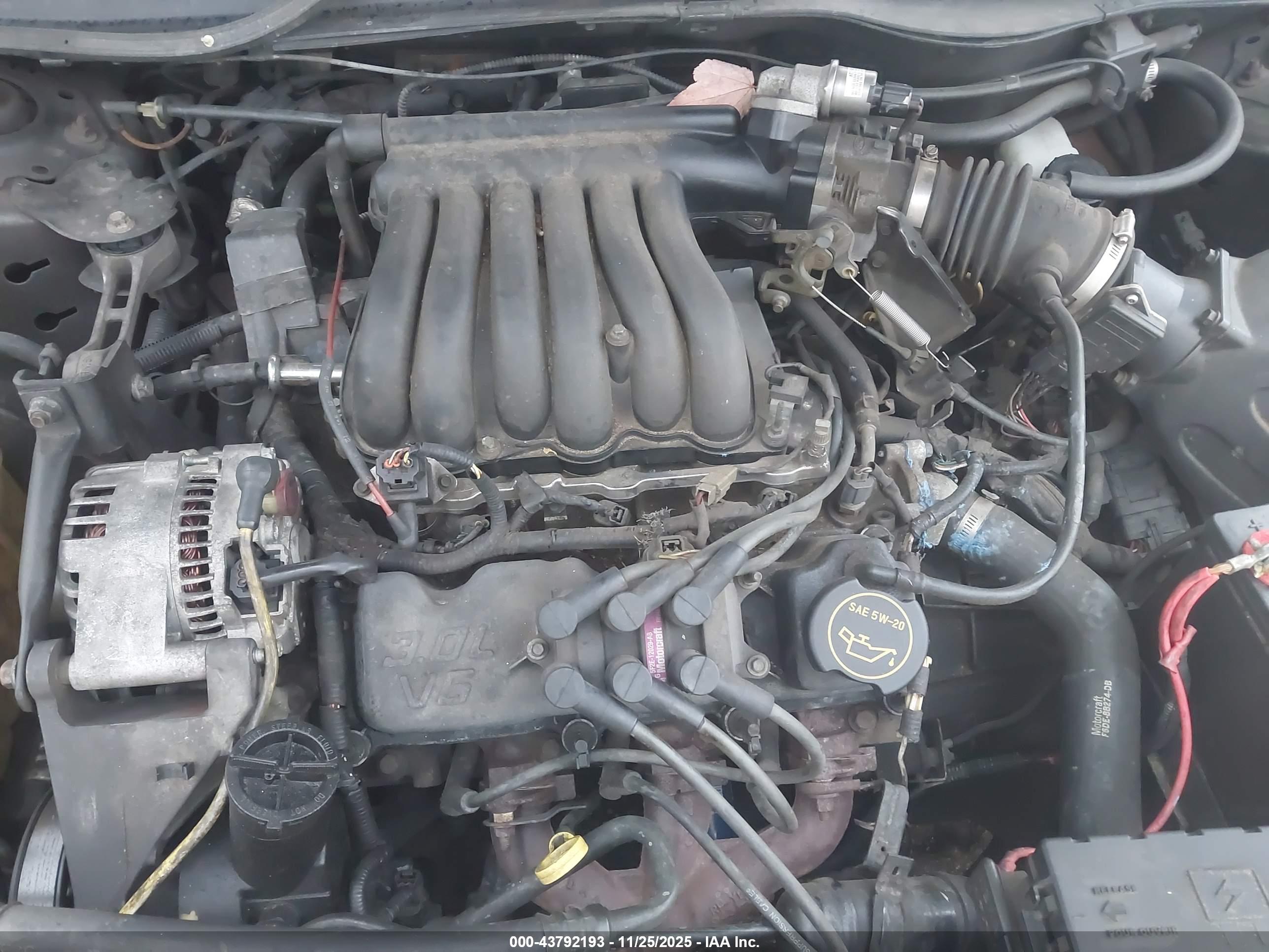 FORD TAURUS image 10